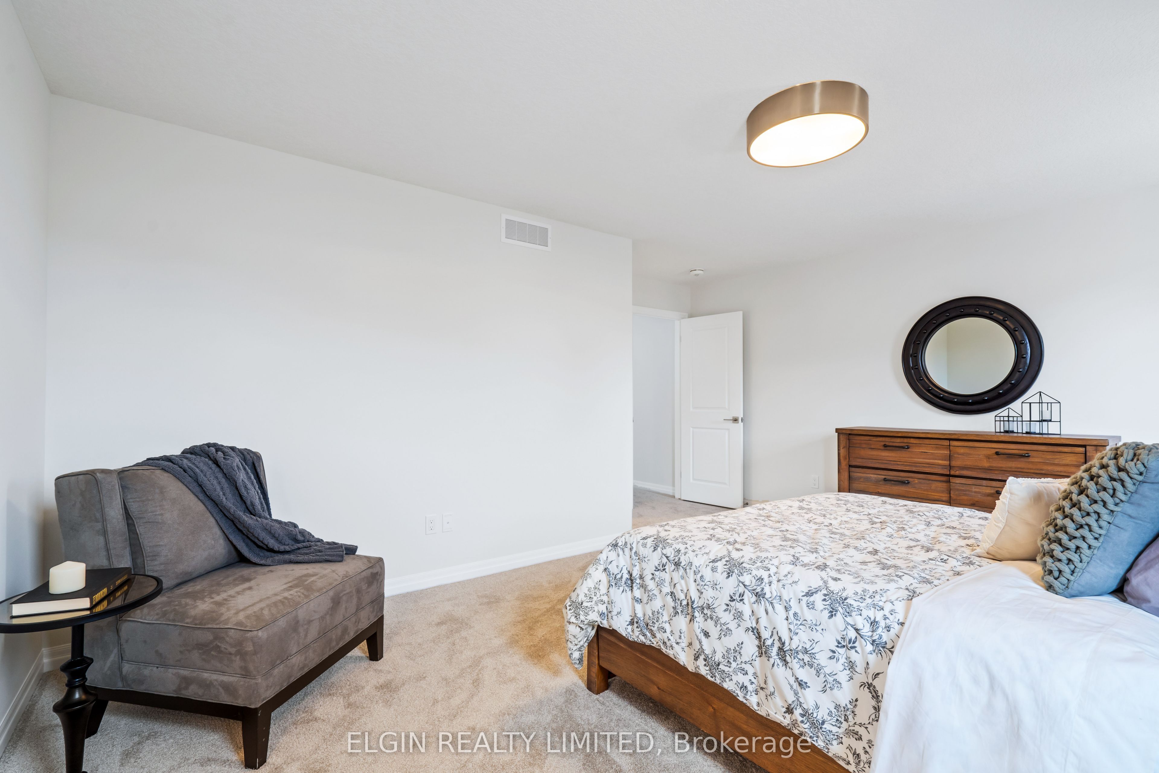 37 Hemlock Crescent Property Photo 22