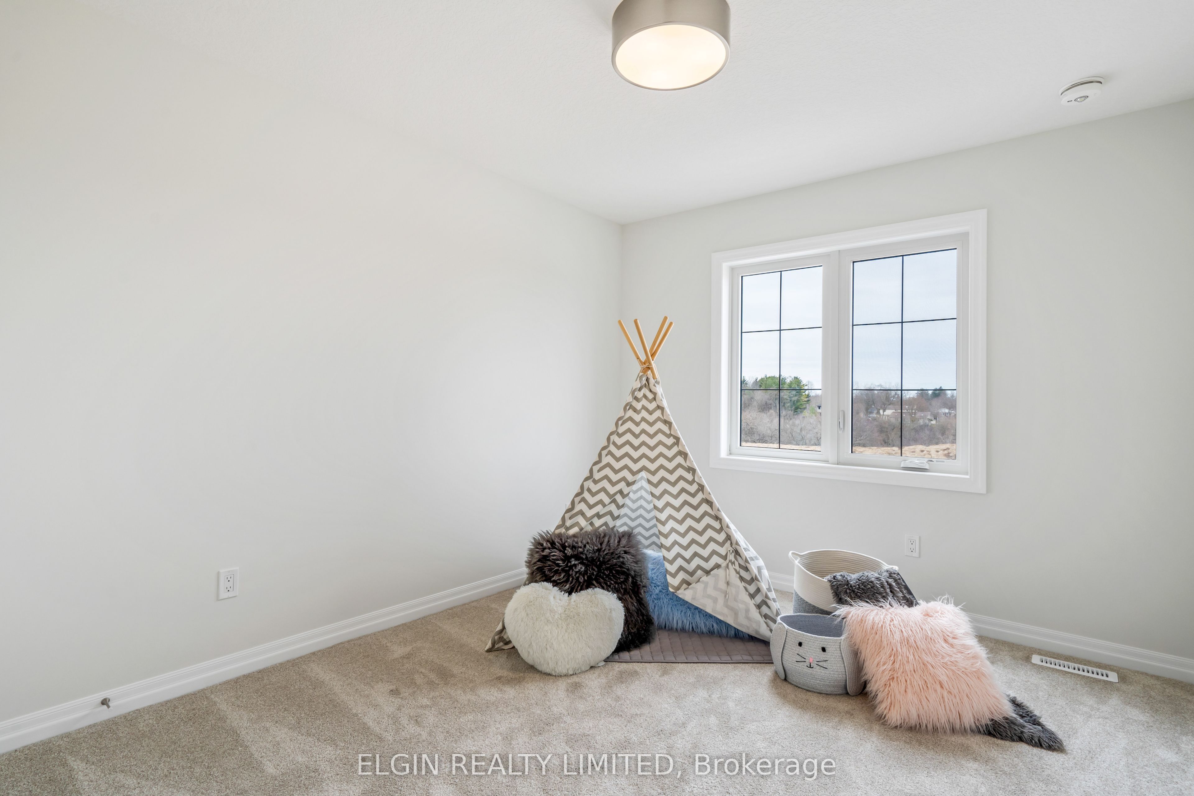 37 Hemlock Crescent Property Photo 28