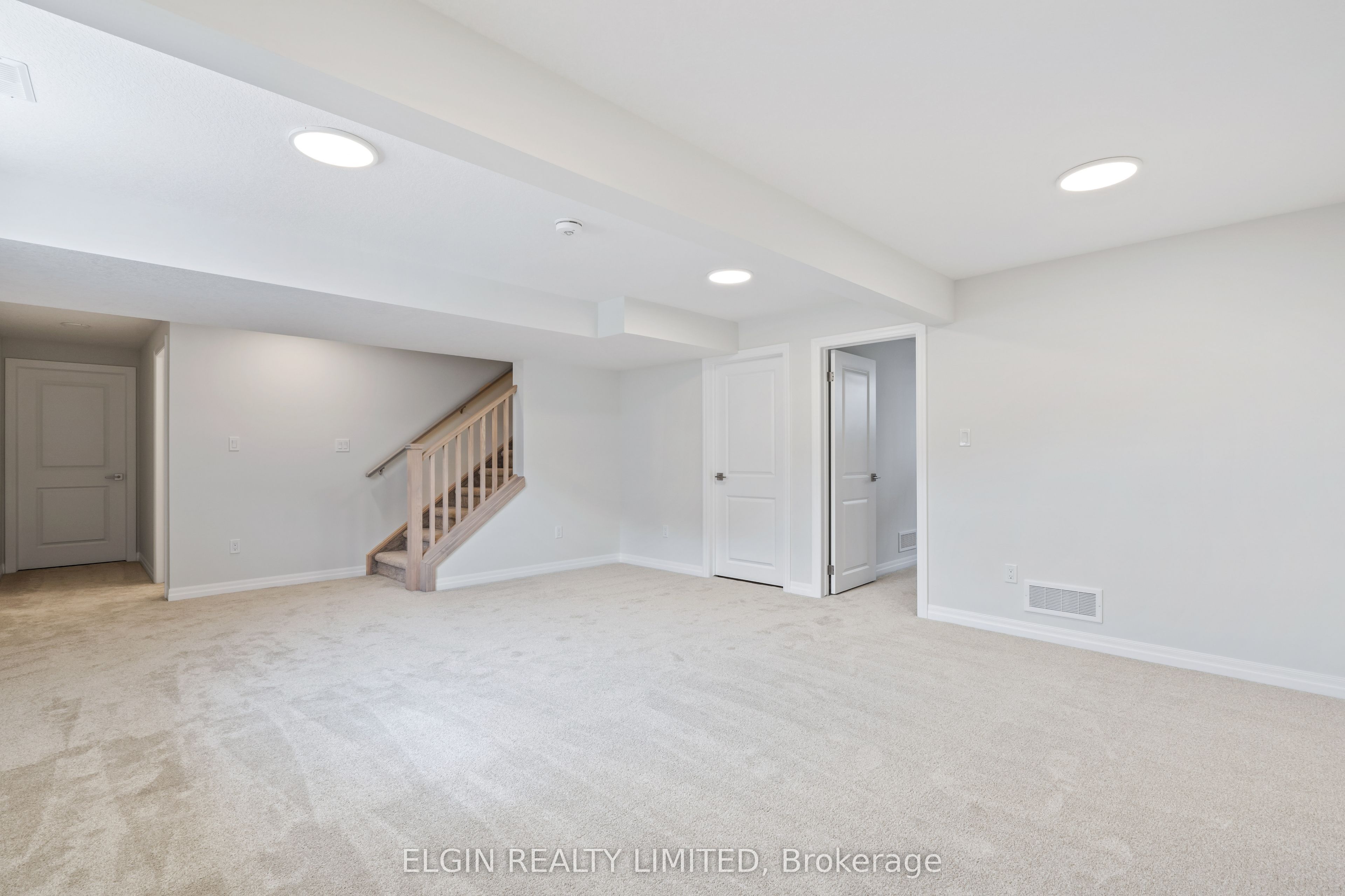 37 Hemlock Crescent Property Photo 36