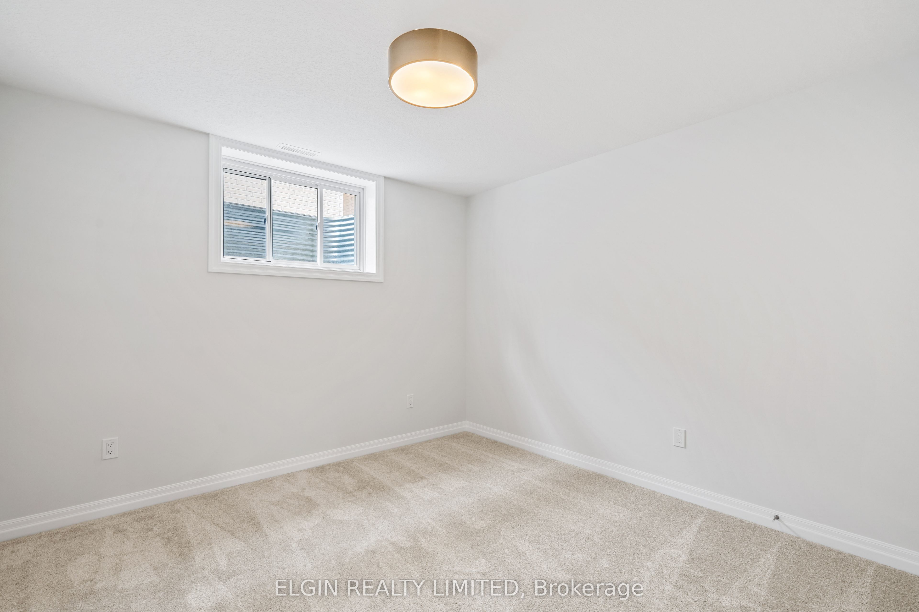 37 Hemlock Crescent Property Photo 38