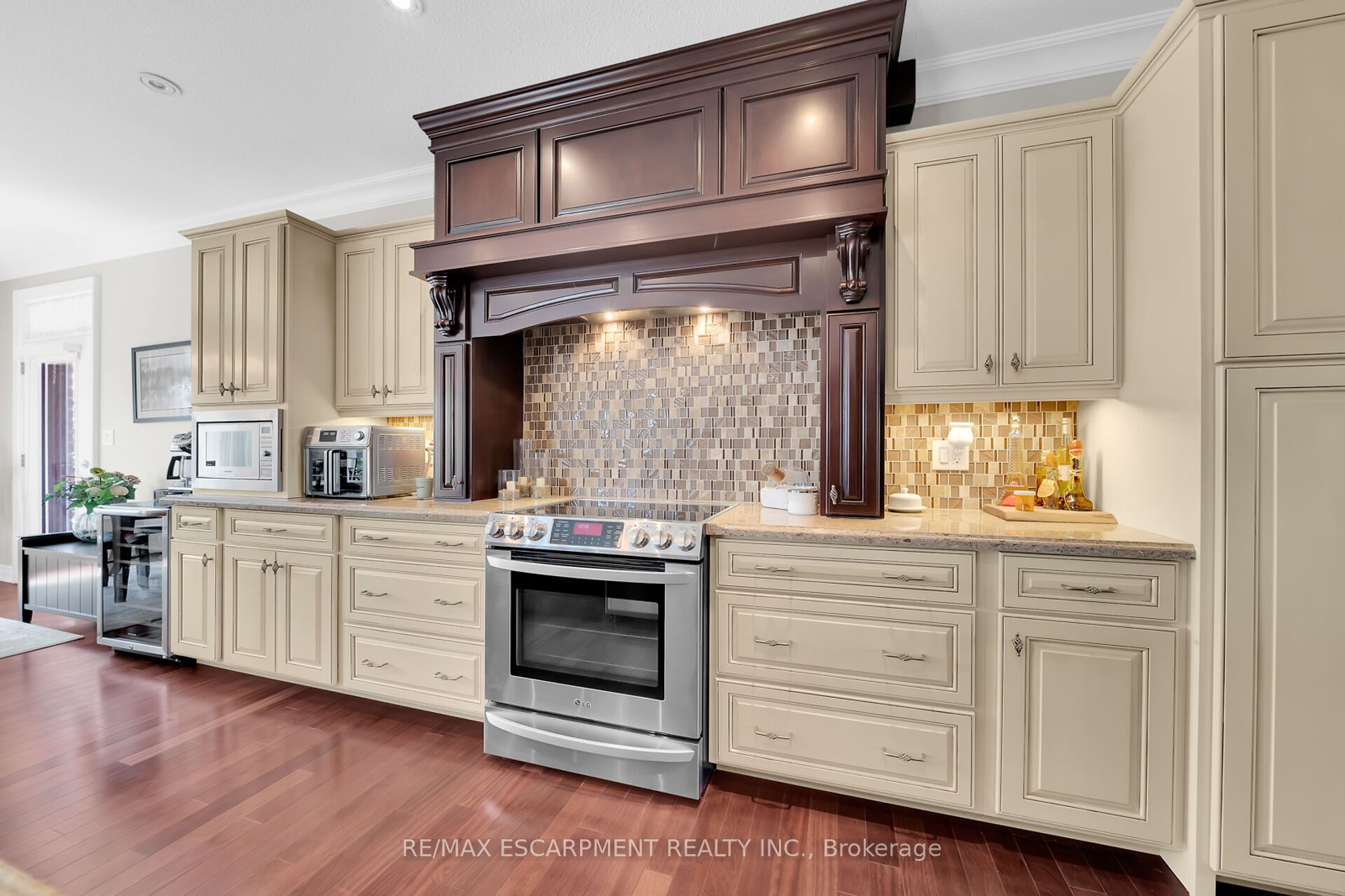 1587 Haldibrook Road Property Photo 16