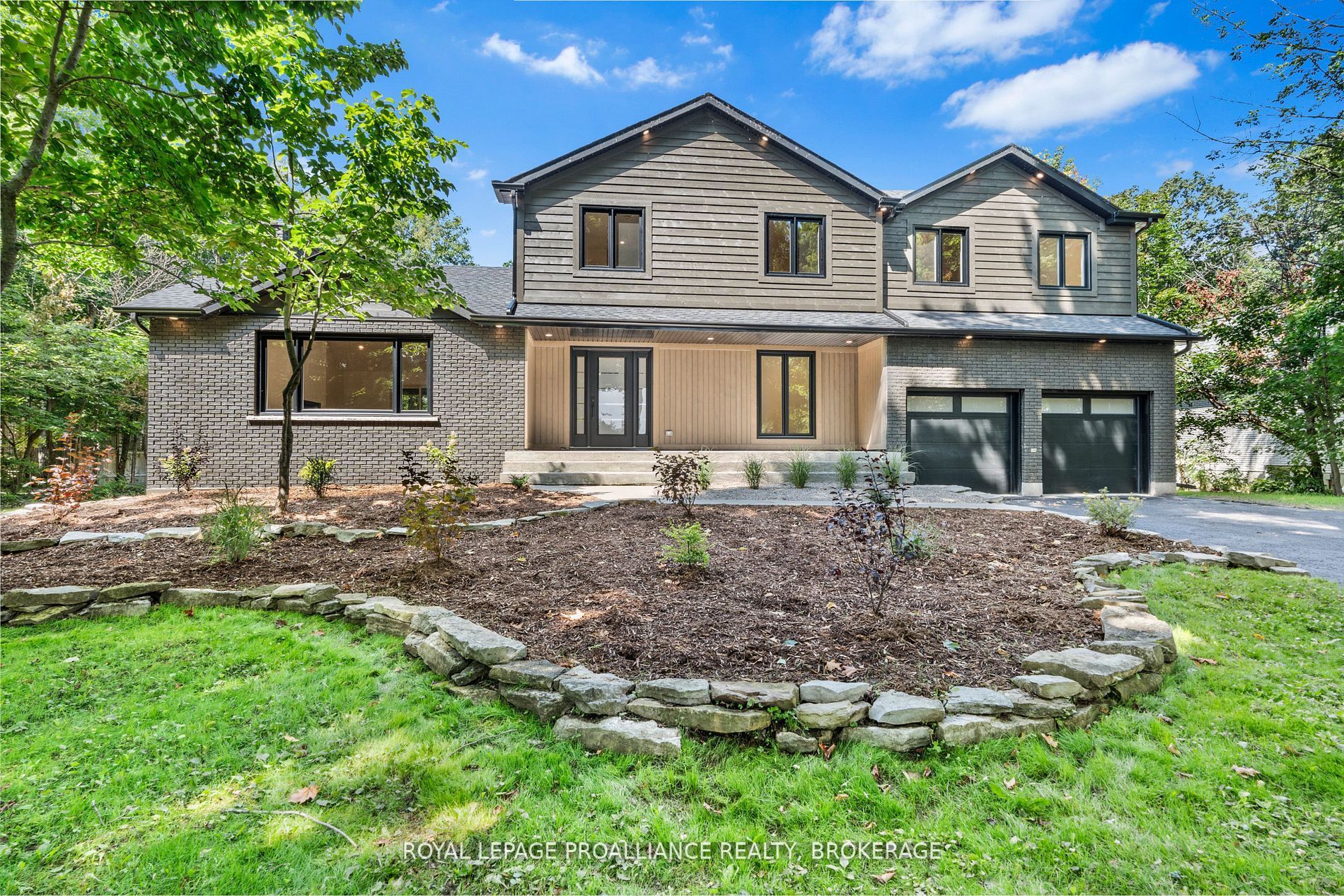 17 Riverside Drive Property Photo