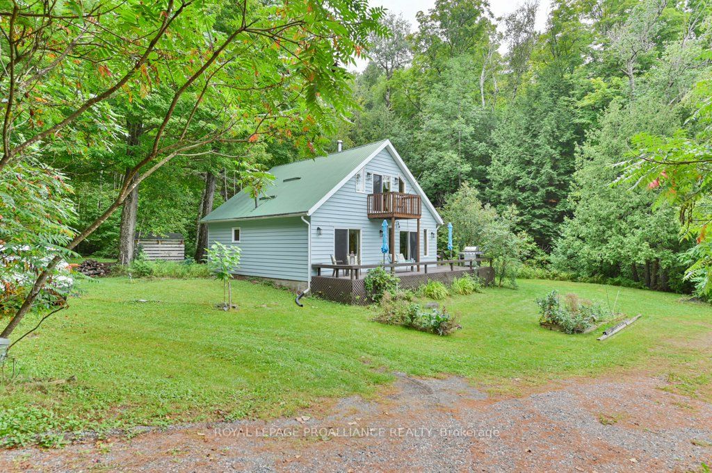 1018a Leisure Lane Property Photo 4
