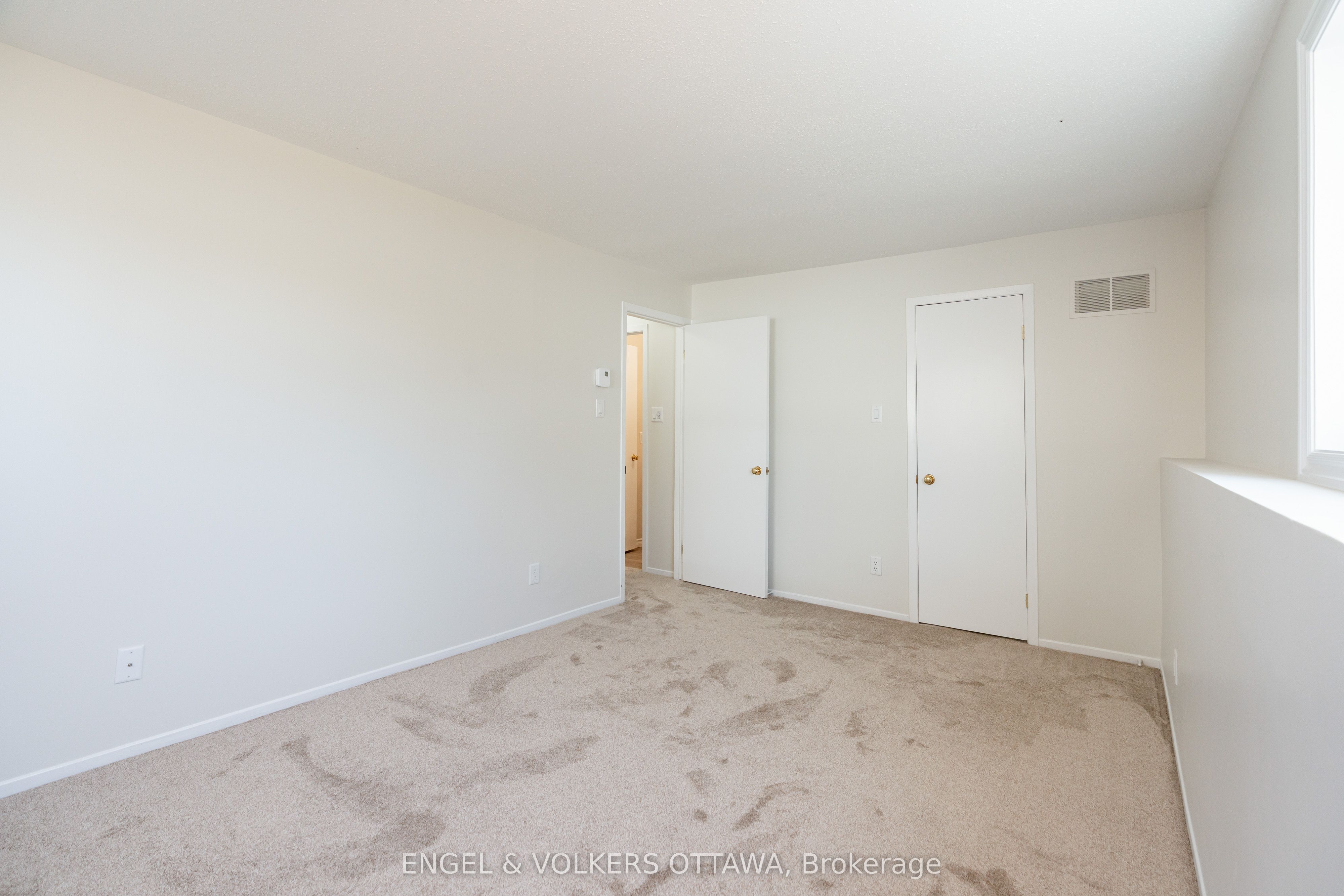 1504 Tanguay Court Property Photo 25
