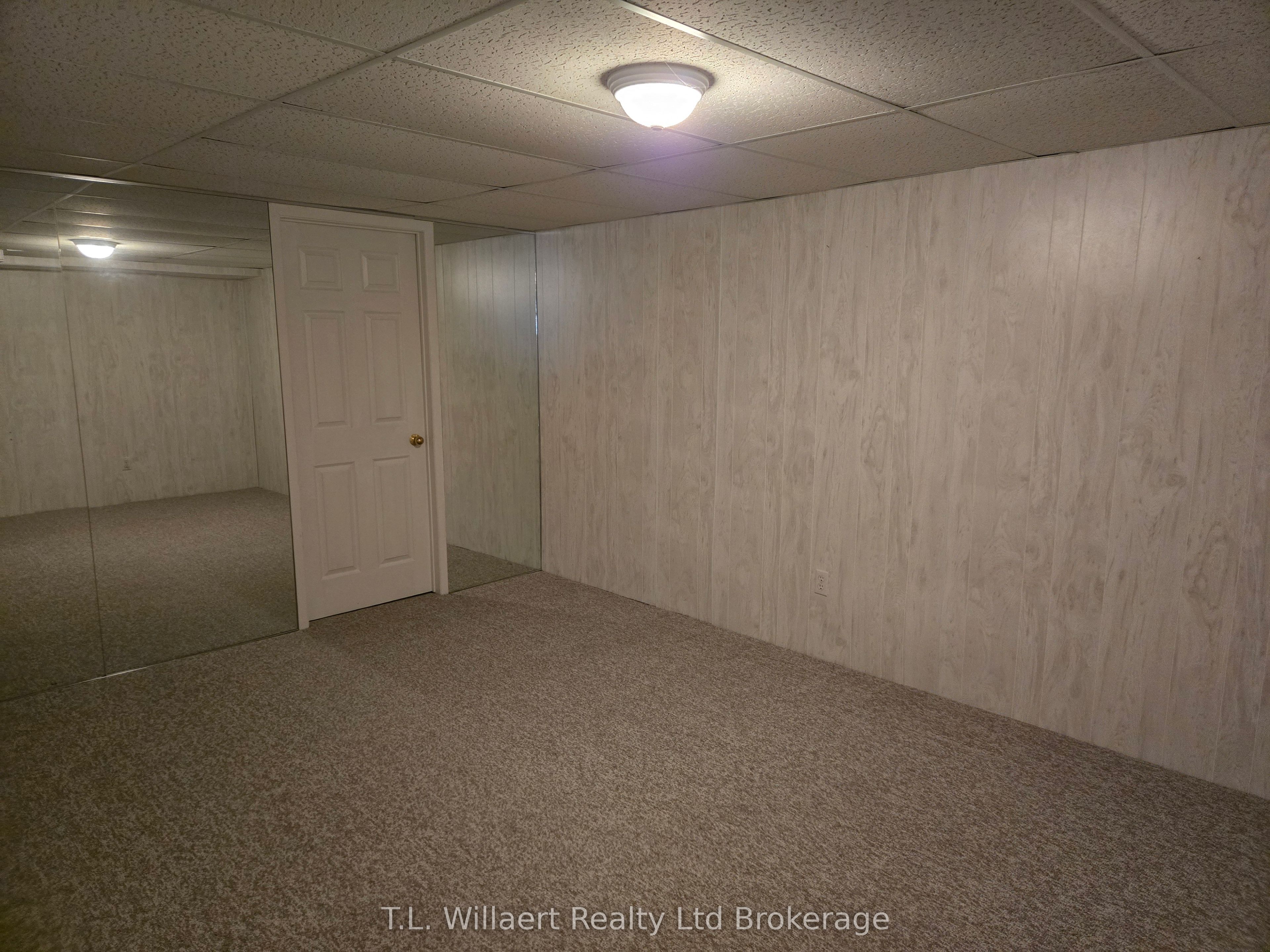 7-105 King Street Property Photo 11