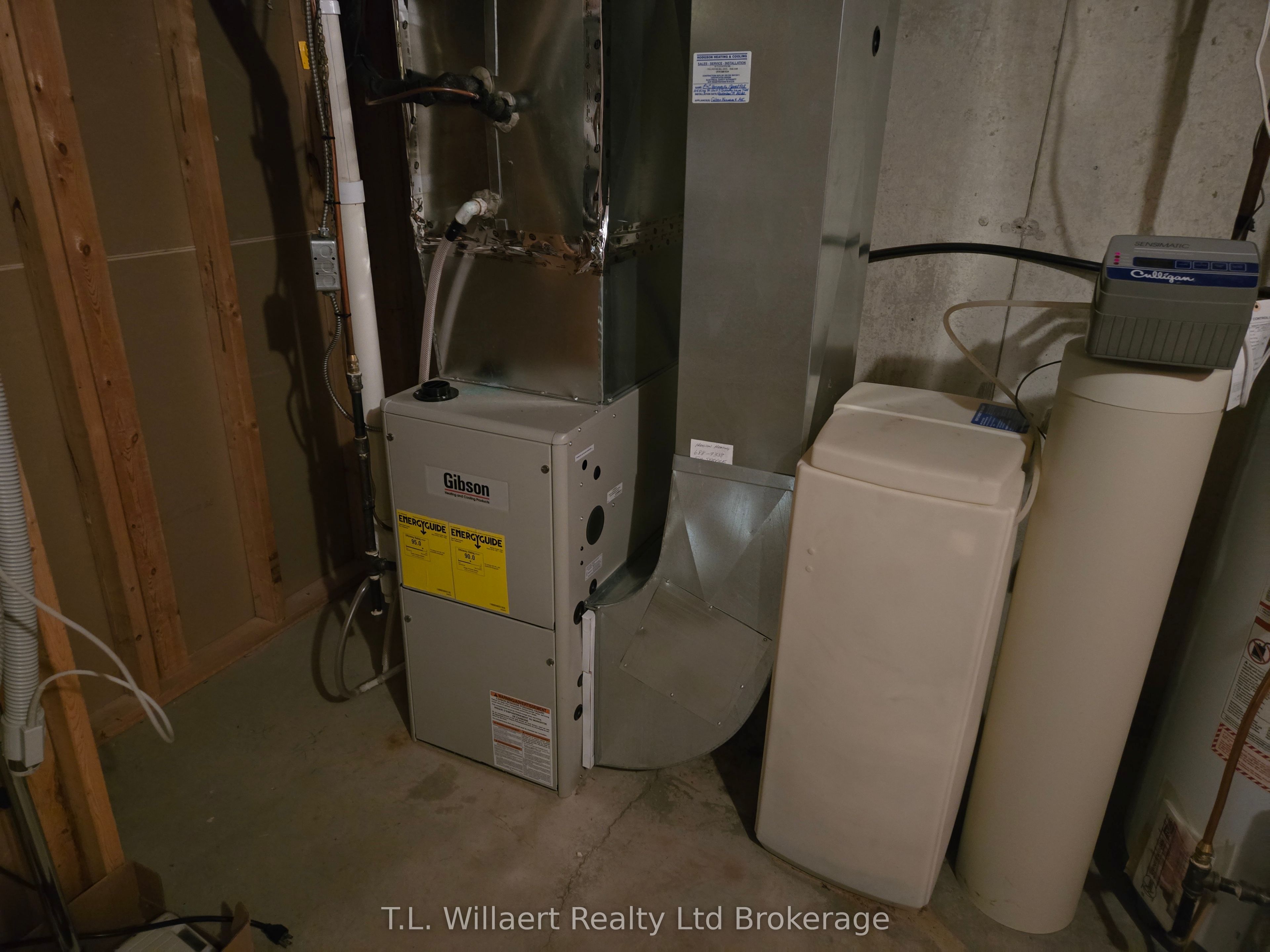 7-105 King Street Property Photo 16