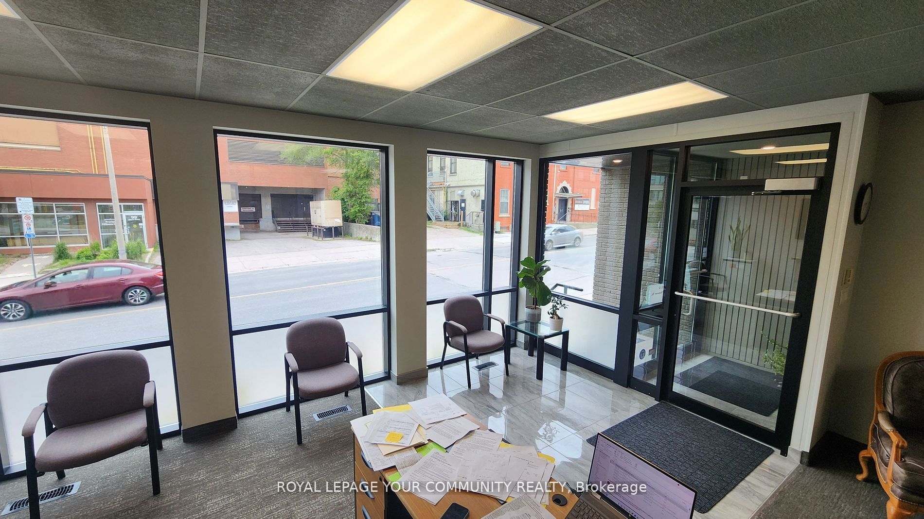 114 Simcoe Street Property Photo 2