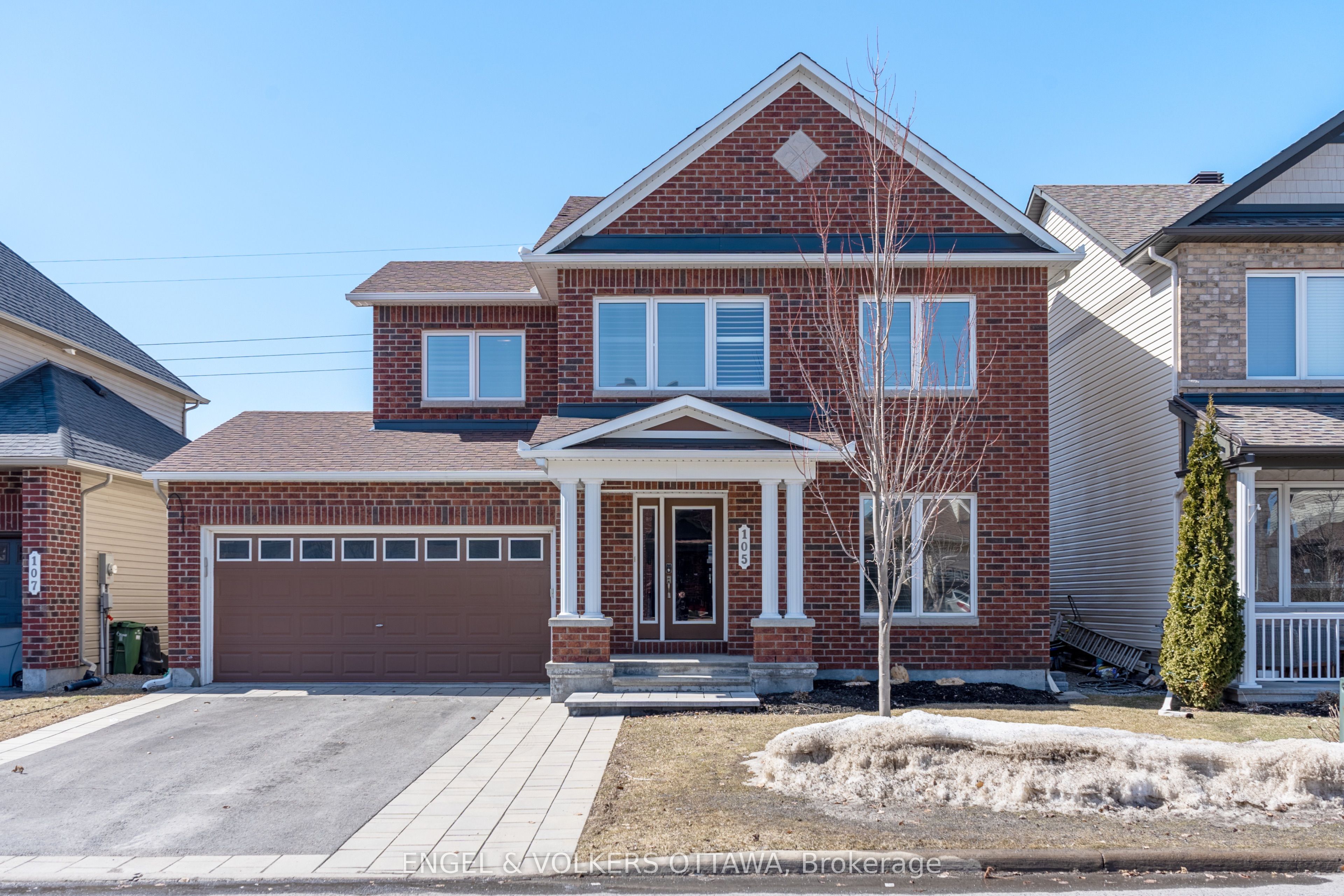 105 Vallier Way Property Photo
