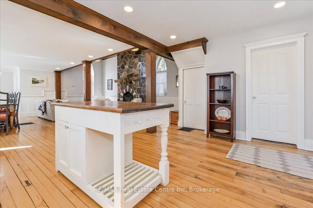 10 Mill Street Property Photo 23