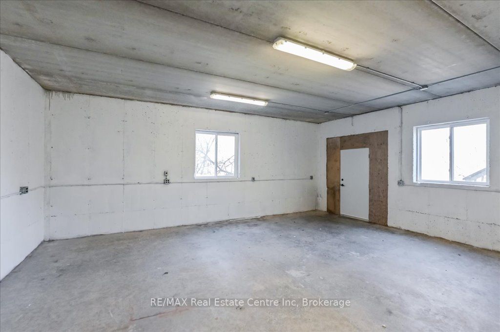 10 Mill Street Property Photo 38