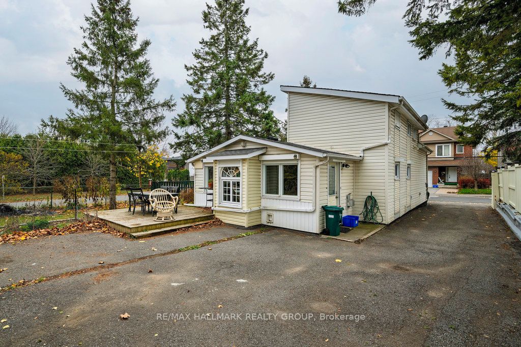 613 Property Photo 6