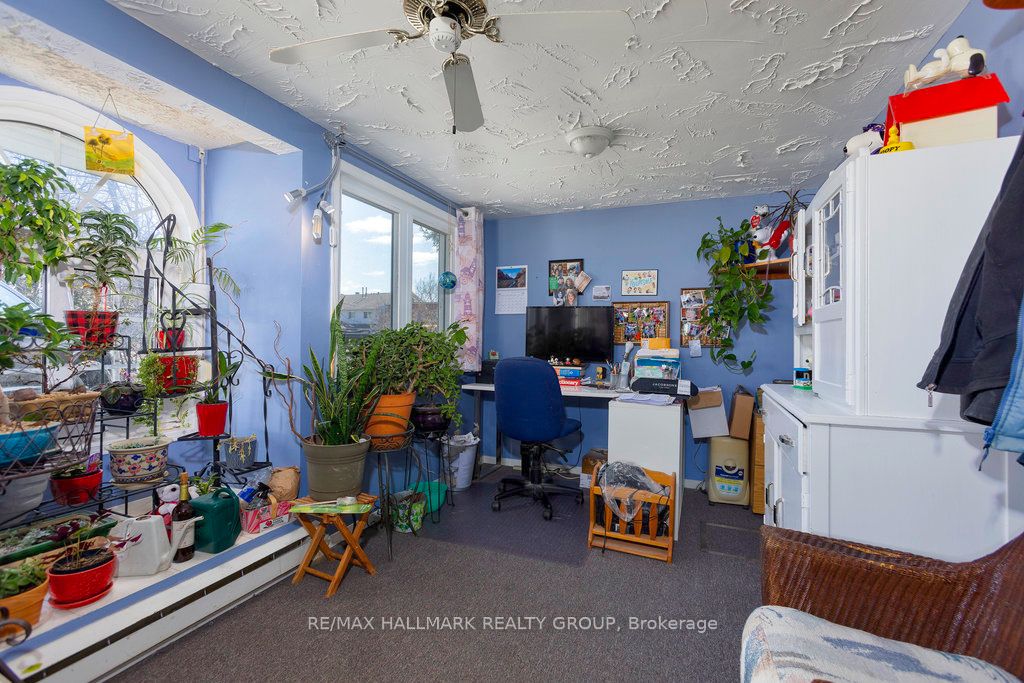 613 Property Photo 13
