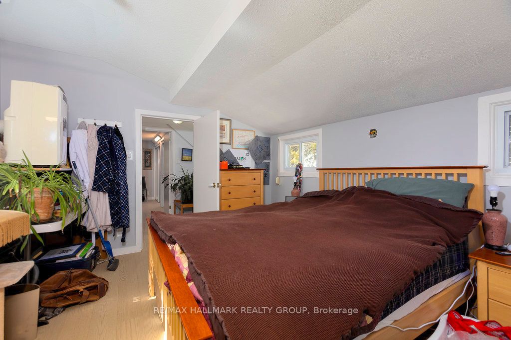 613 Property Photo 15