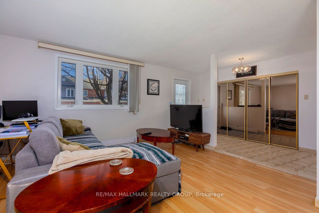 613 Property Photo 18