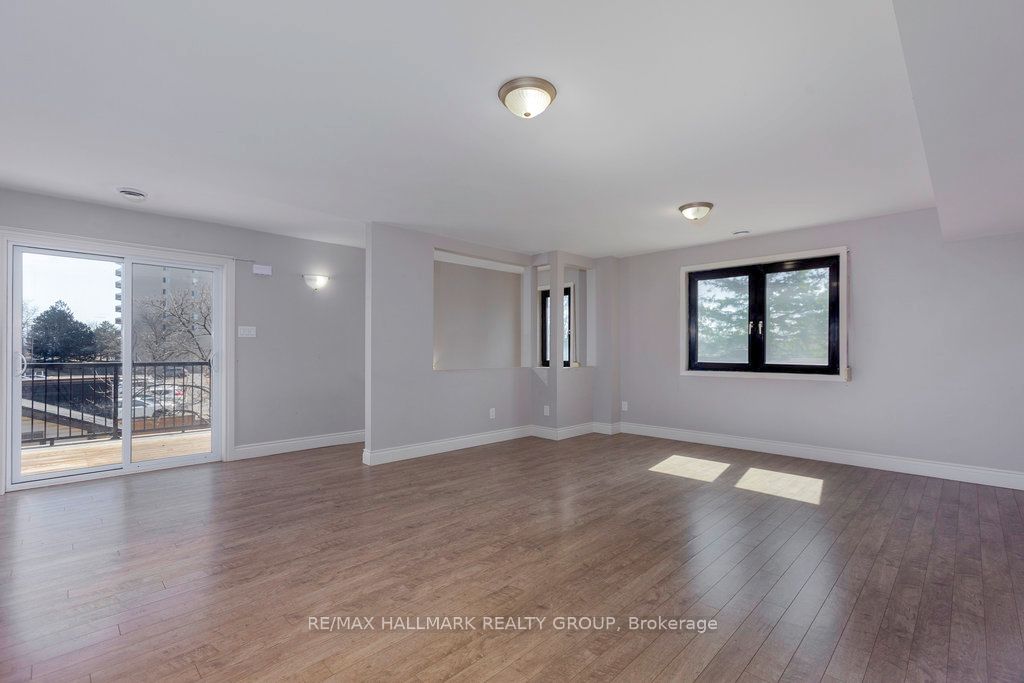 613 Property Photo 27