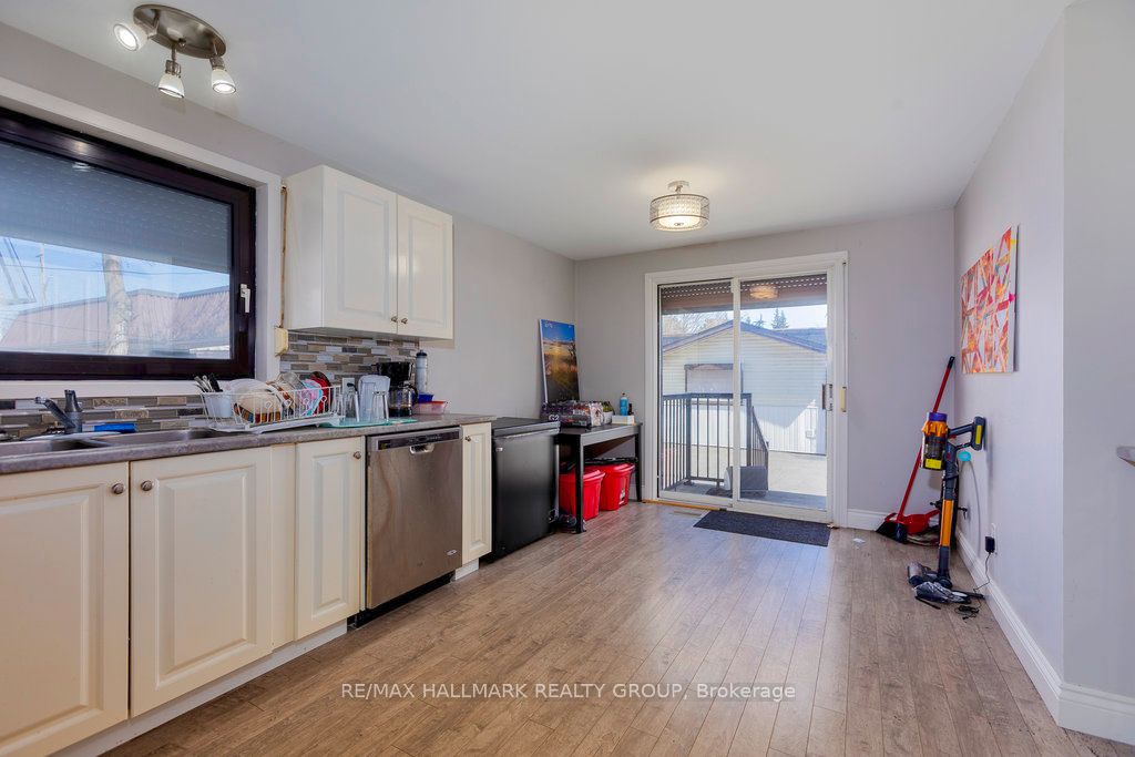 613 Property Photo 37