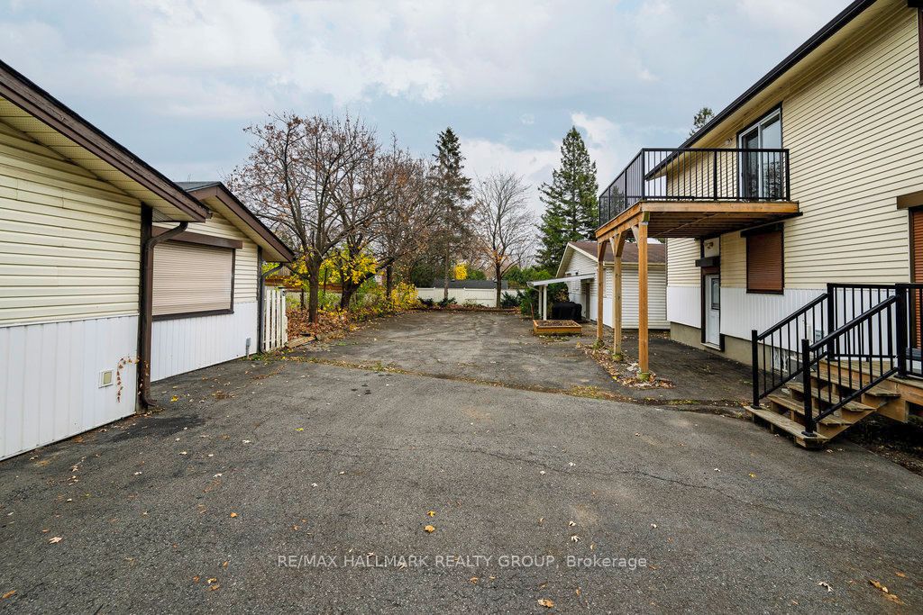 613 Property Photo 41
