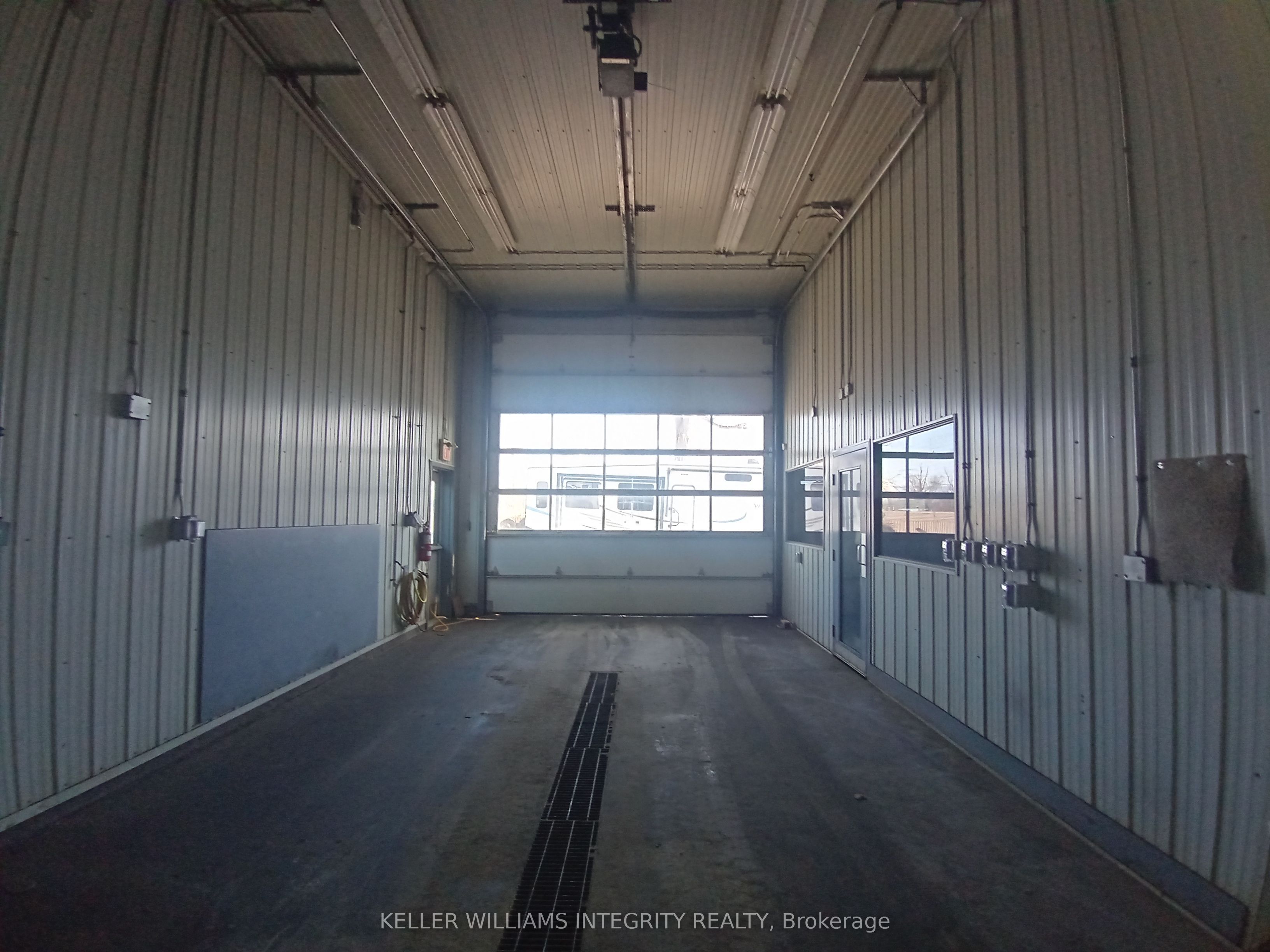 2724 Laurier Street Property Photo 11