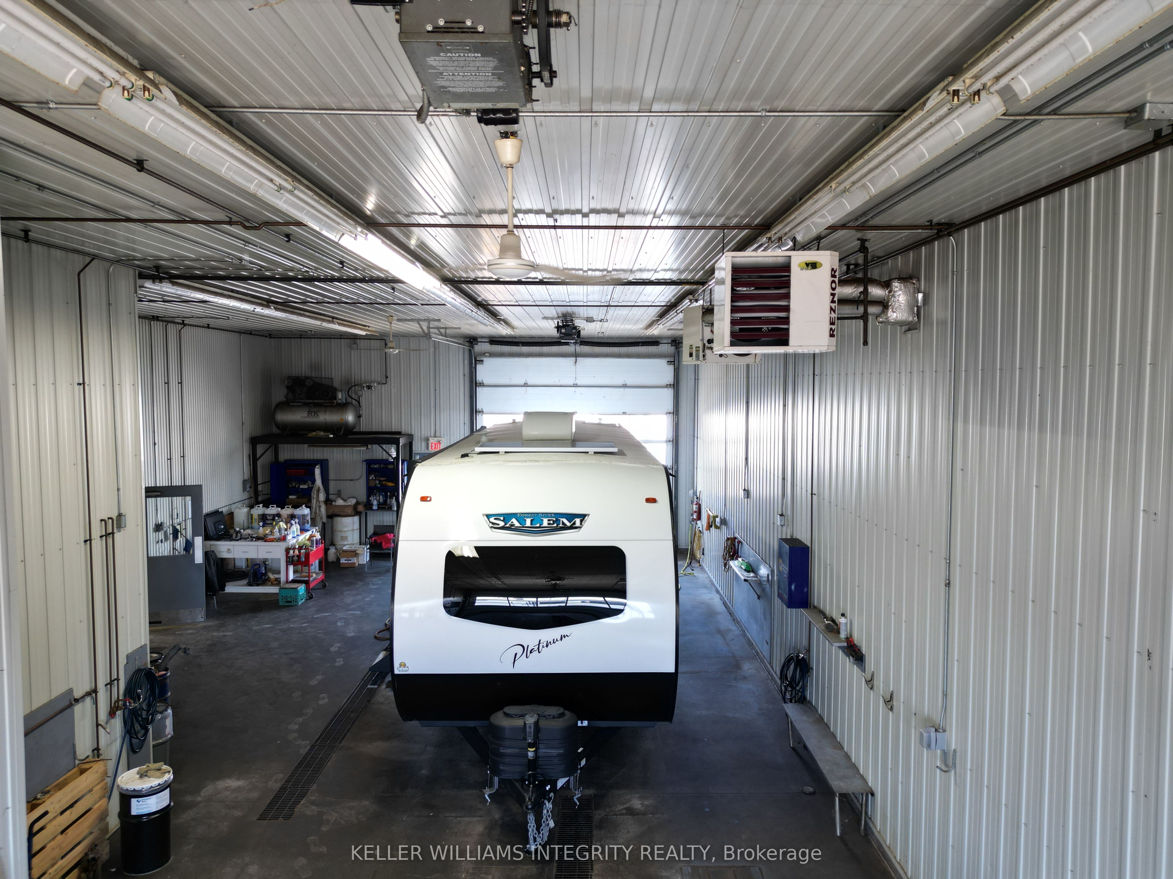 2724 Laurier Street Property Photo 13