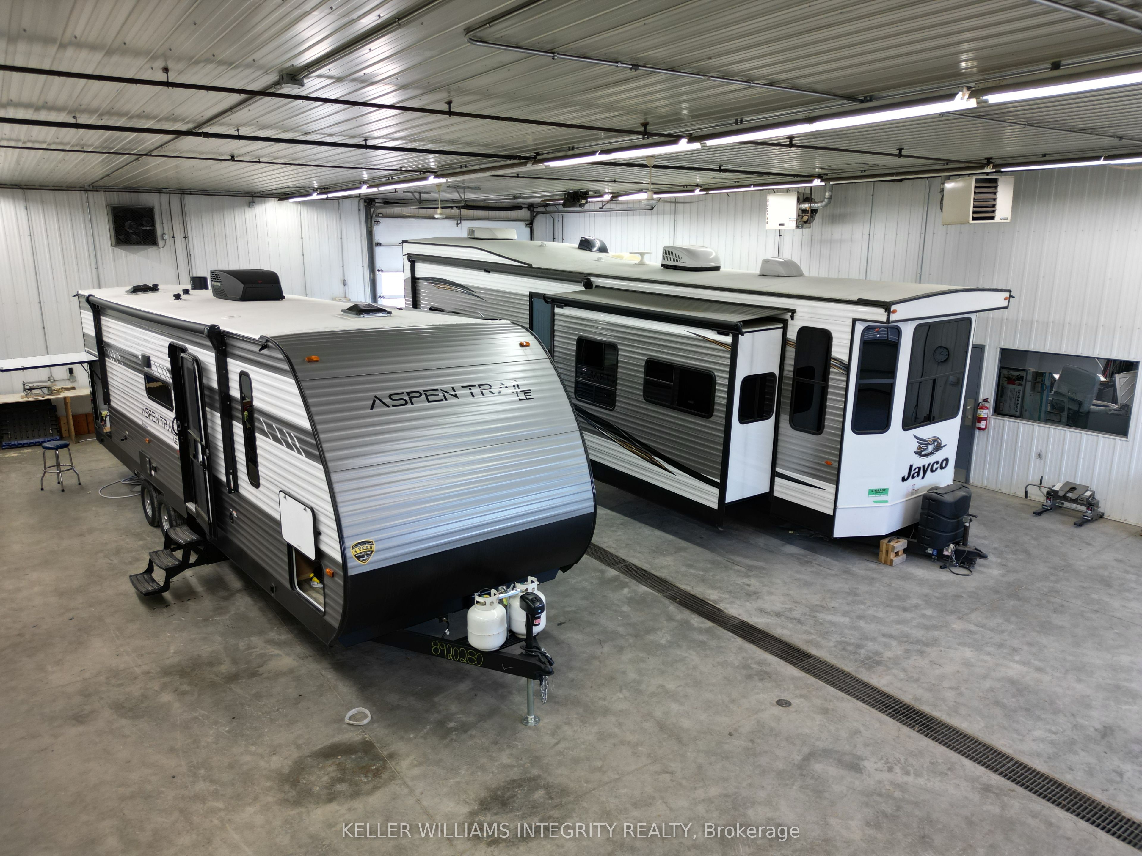 2724 Laurier Street Property Photo 15