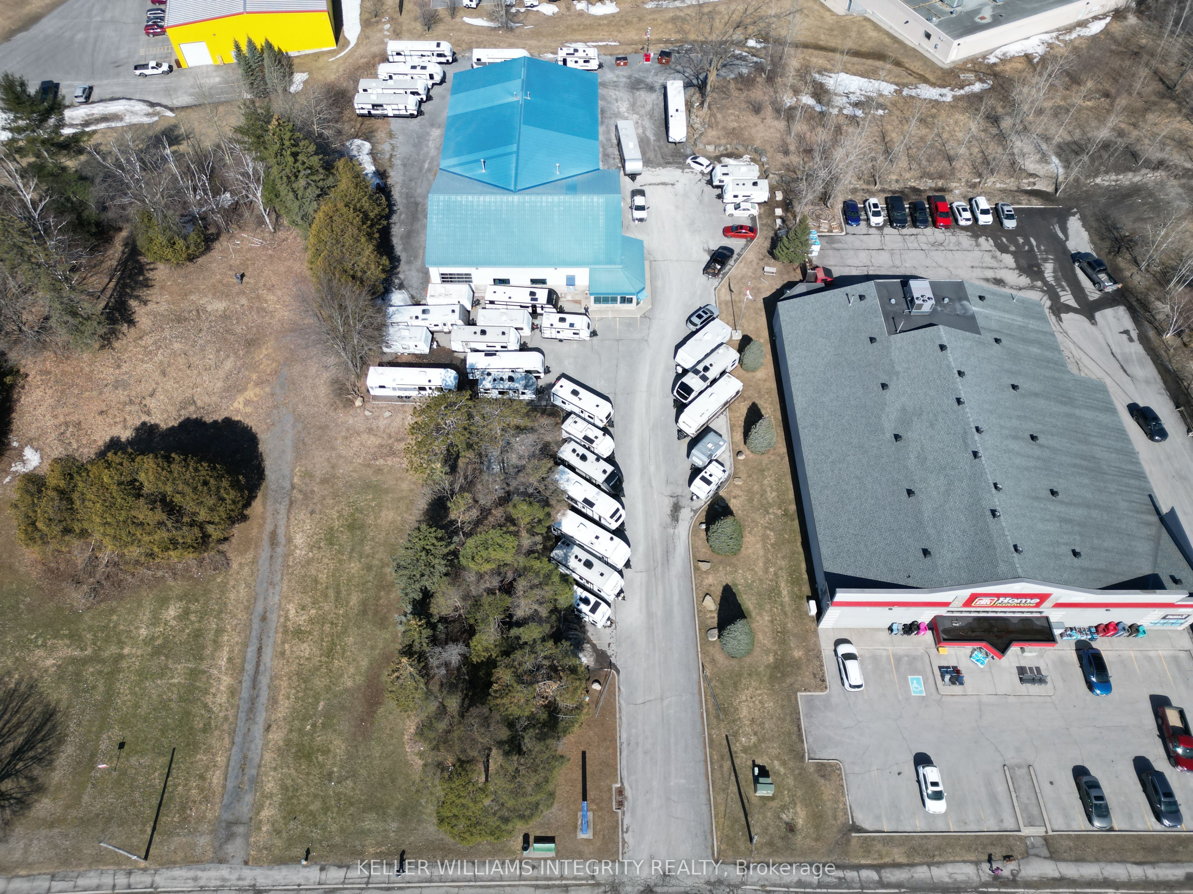 2724 Laurier Street Property Photo 17