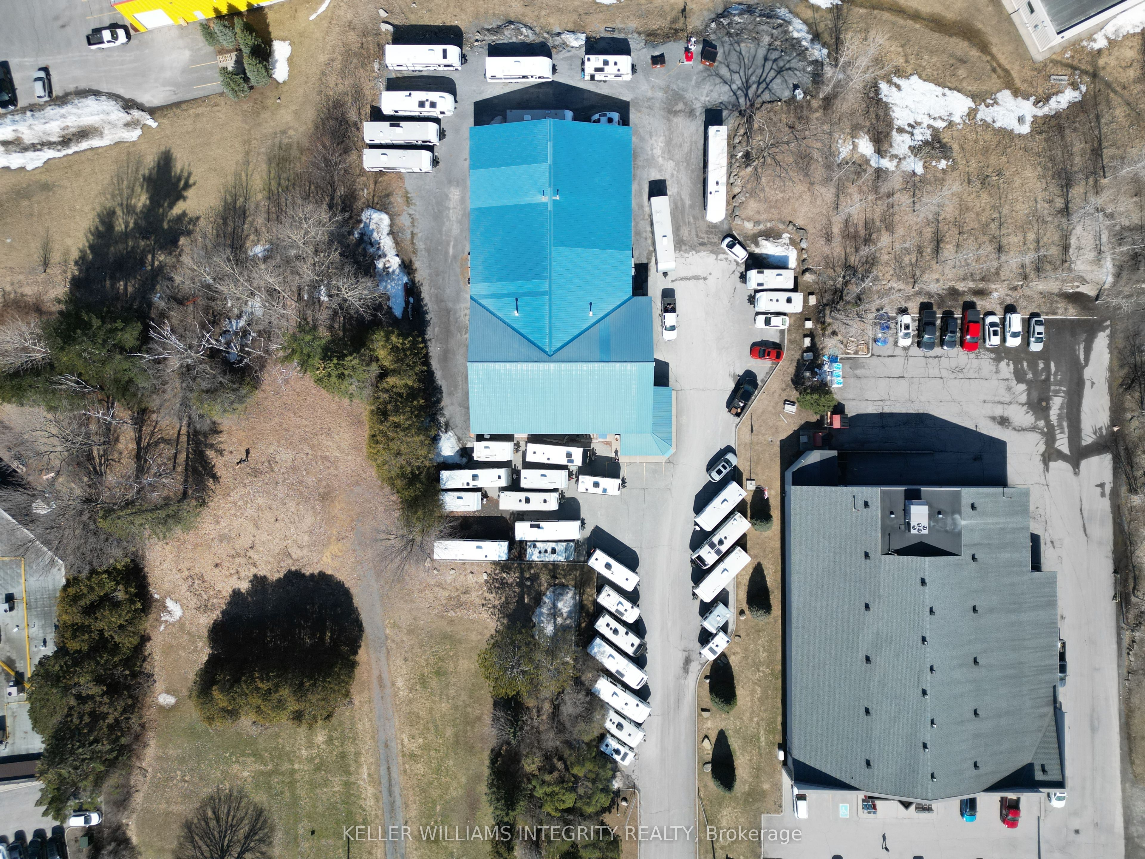 2724 Laurier Street Property Photo 19