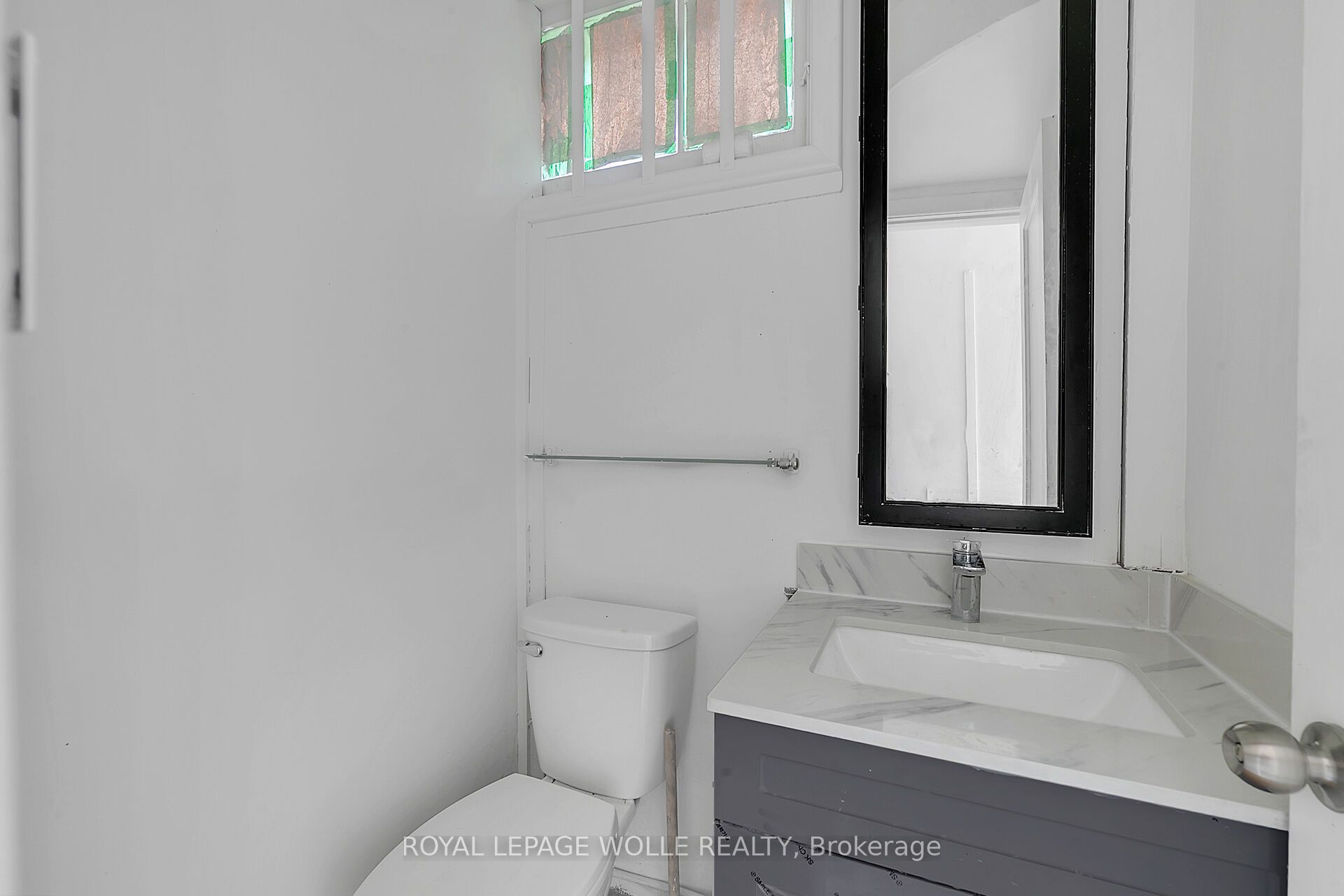 #store - 581 Lancaster Street Property Photo 8