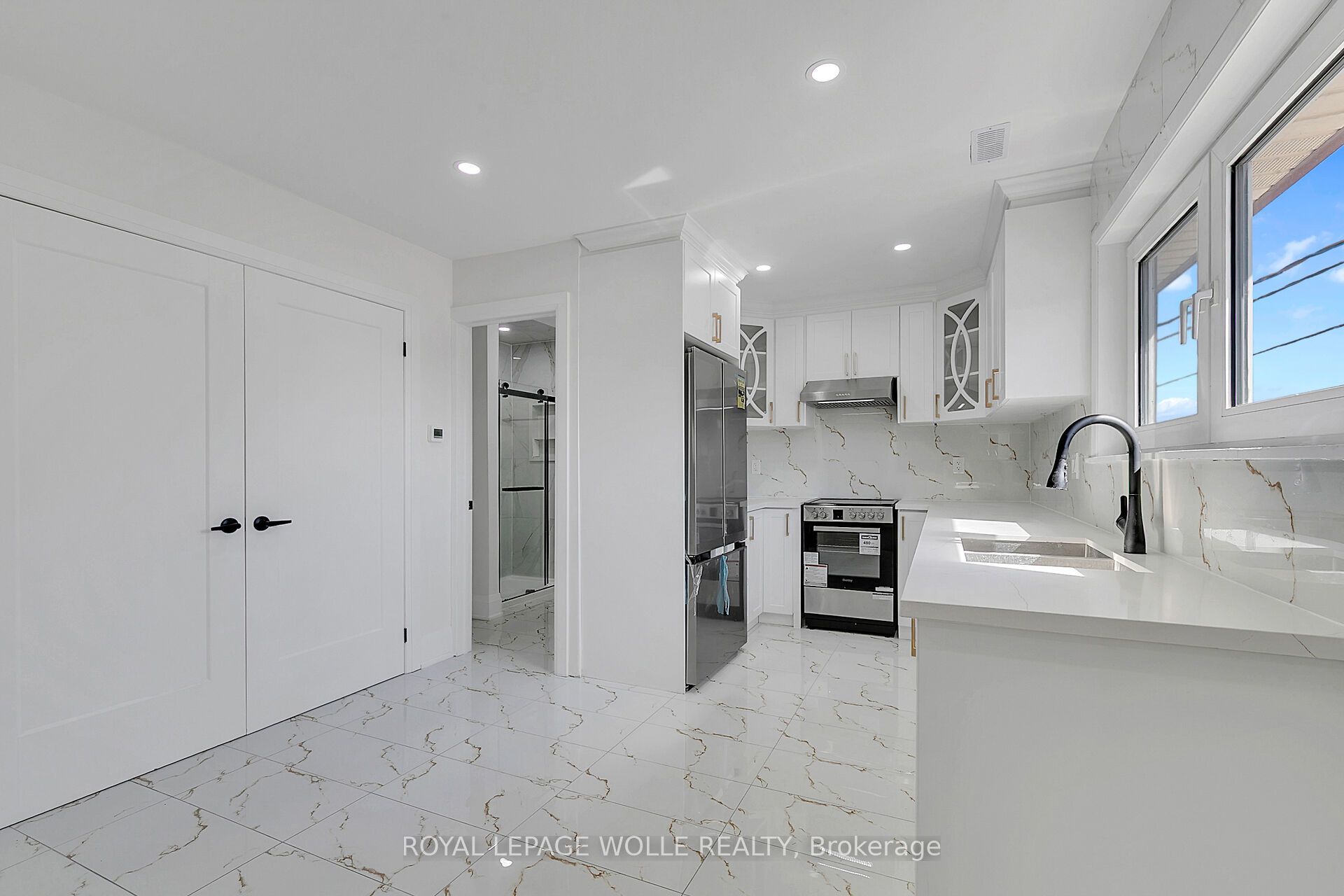 581 Lancaster Street W #2 Property Photo 1