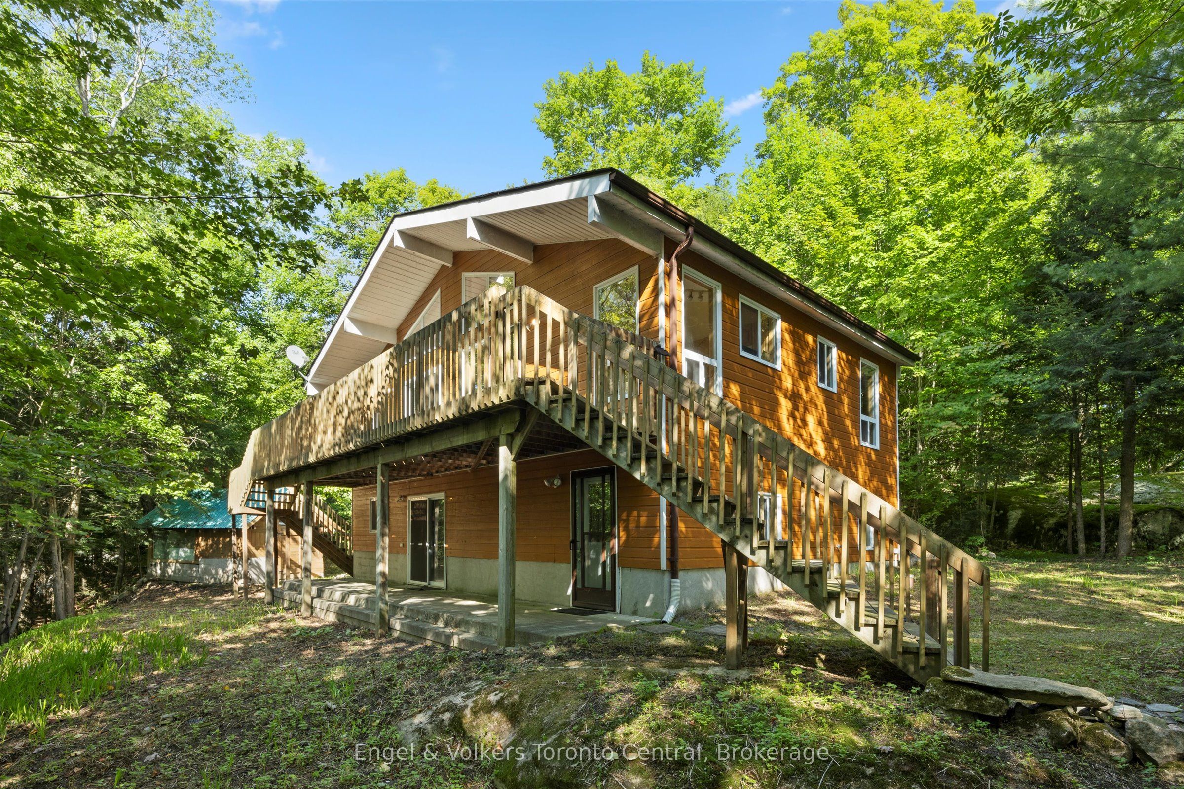 13 Hickory Crescent Property Photo 5