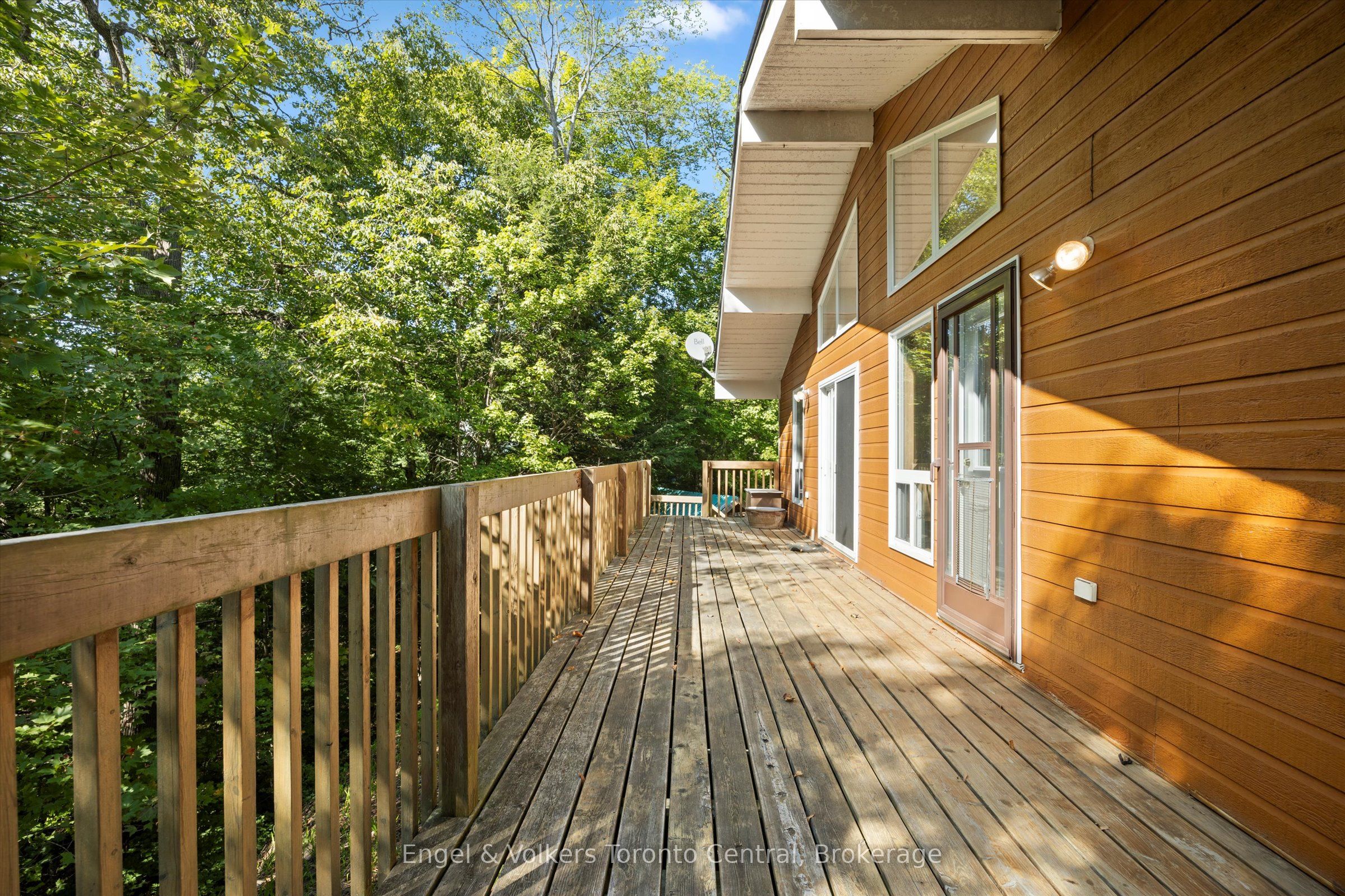 13 Hickory Crescent Property Photo 7
