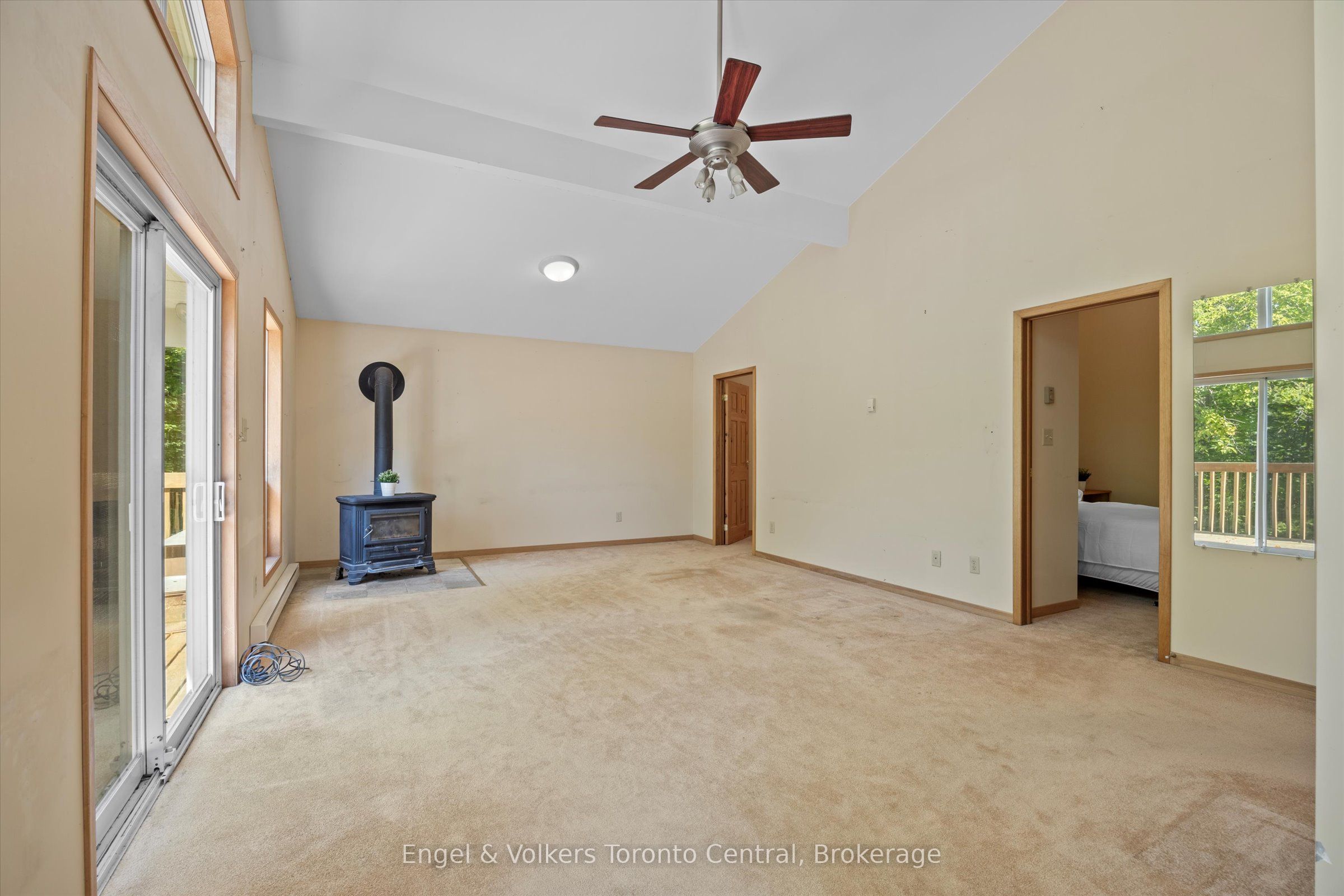 13 Hickory Crescent Property Photo 11