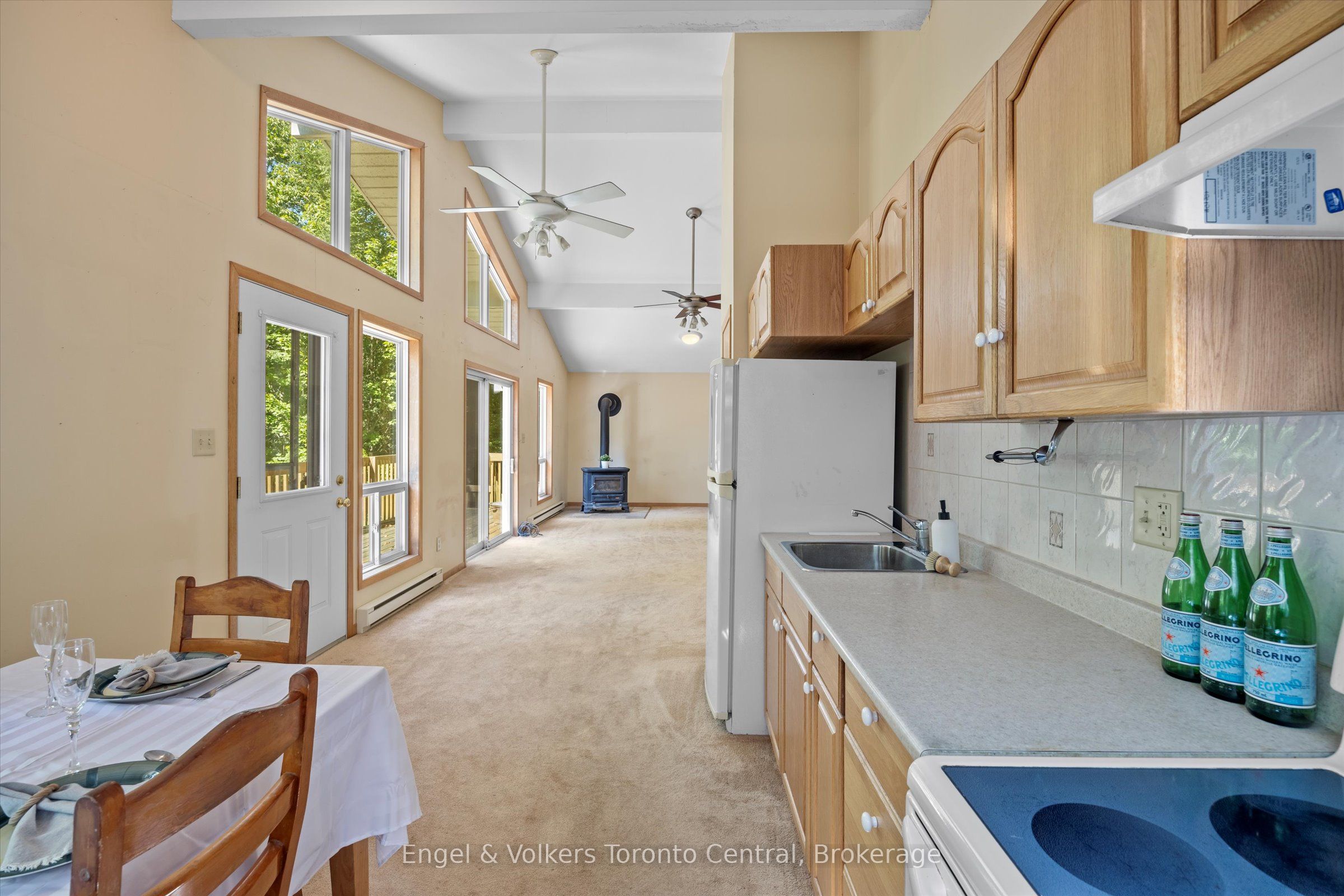 13 Hickory Crescent Property Photo 15