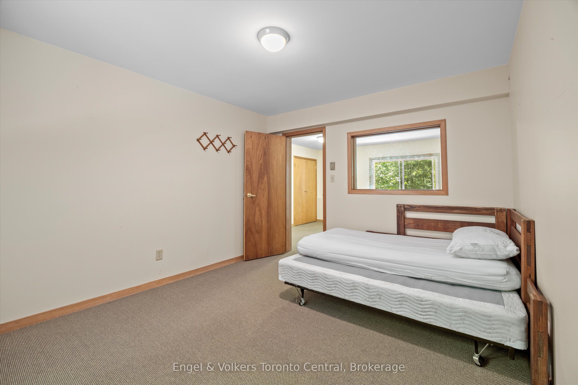 13 Hickory Crescent Property Photo 29