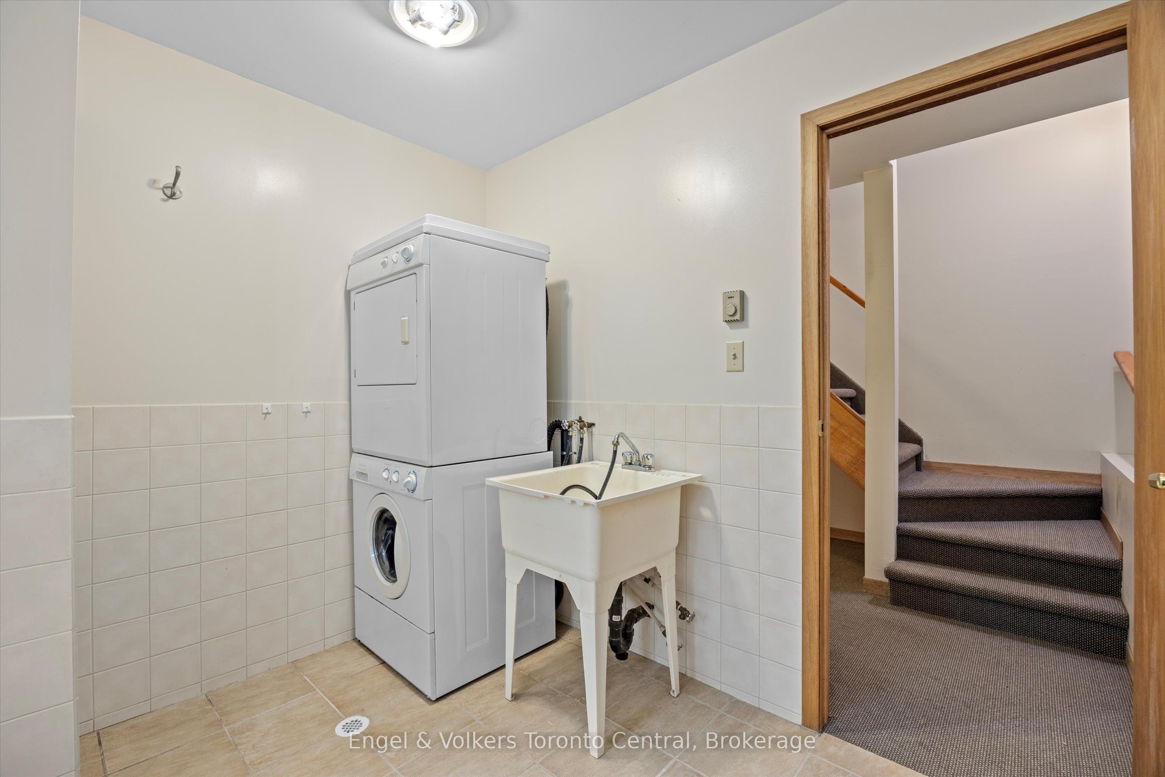 13 Hickory Crescent Property Photo 30