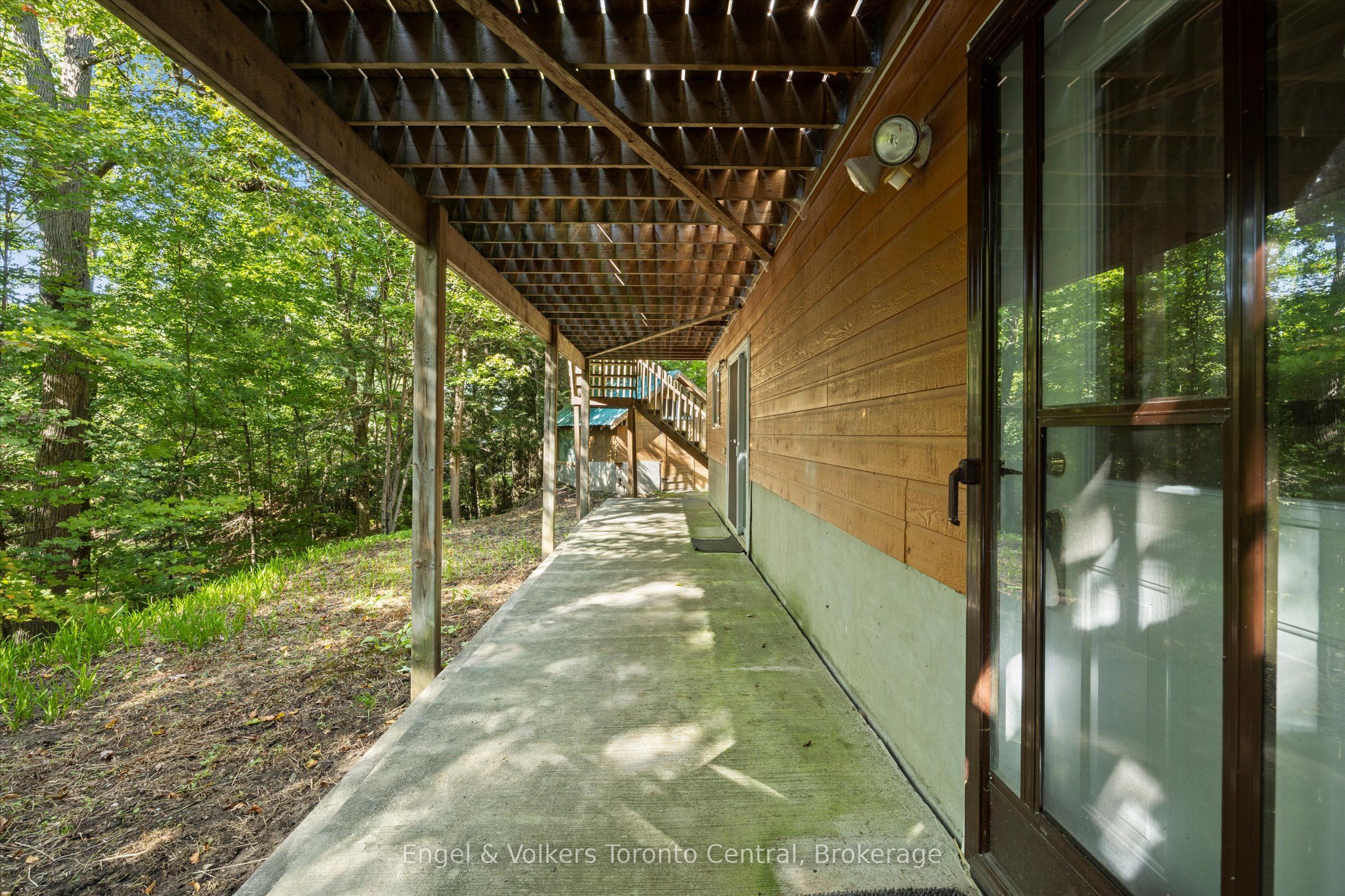 13 Hickory Crescent Property Photo 32