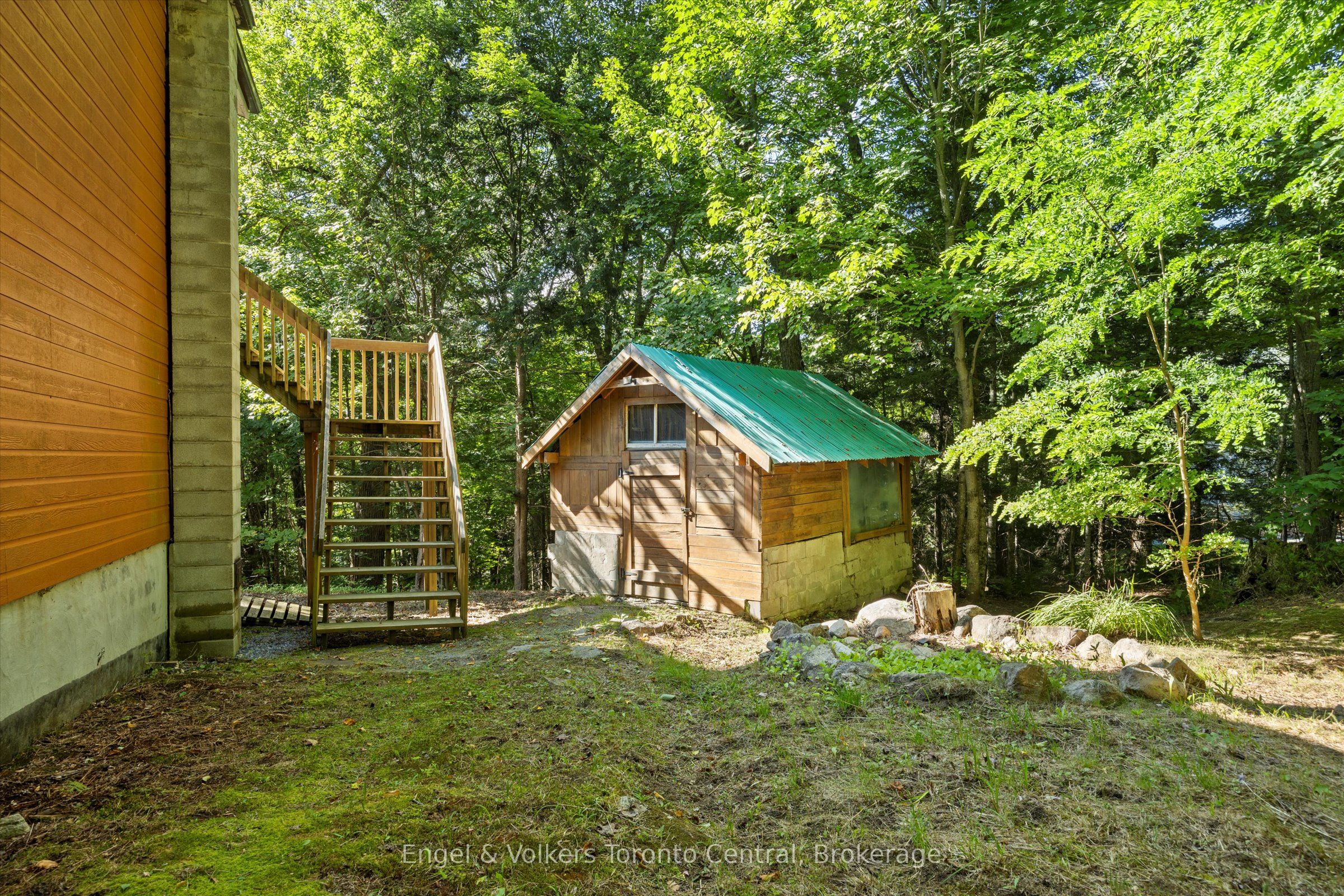 13 Hickory Crescent Property Photo 40
