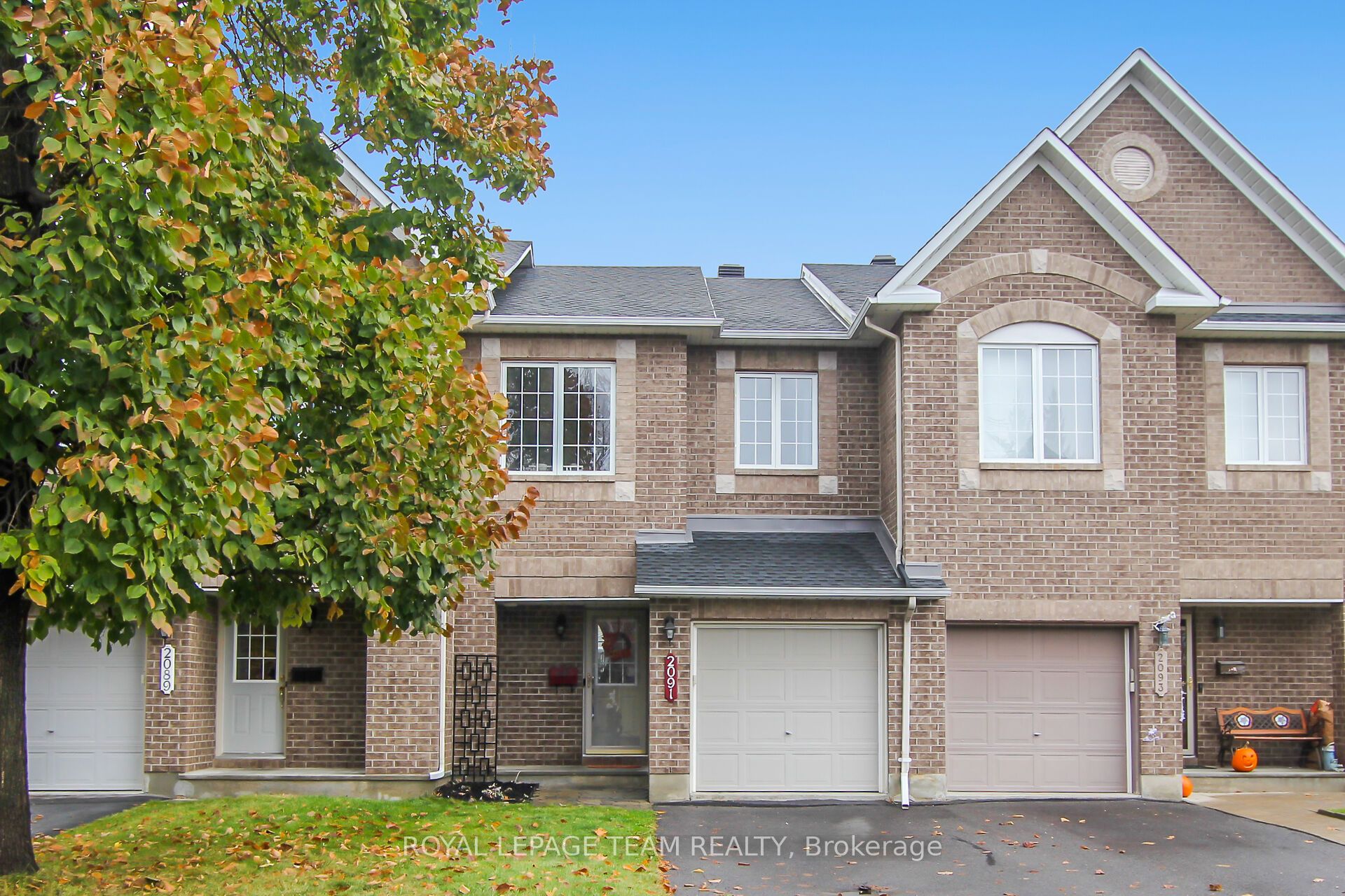 2091 Hiboux Street Property Photo