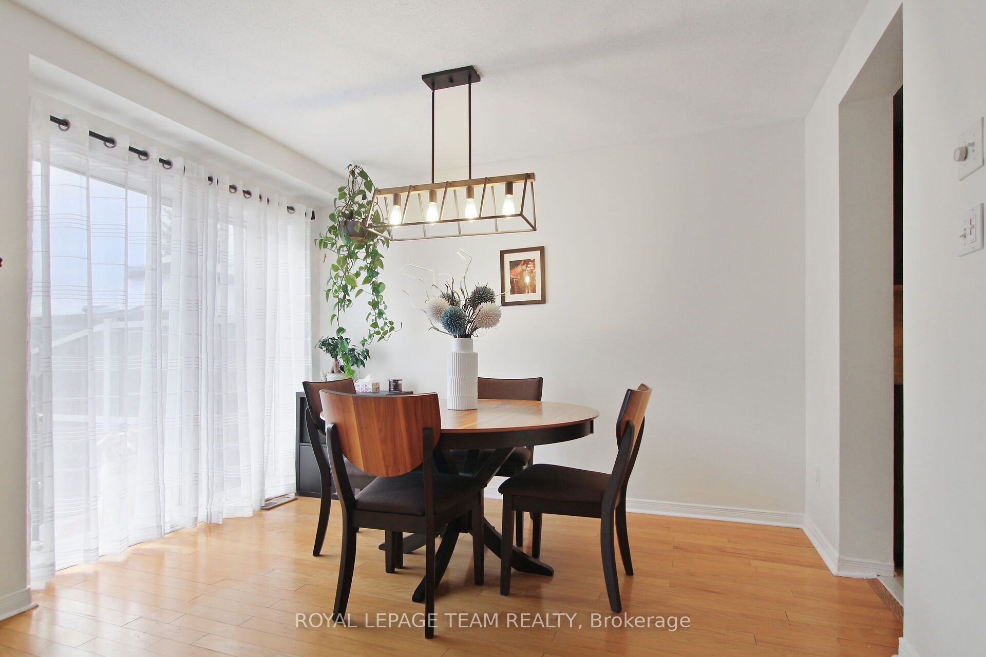 2091 Hiboux Street E Property Photo 11