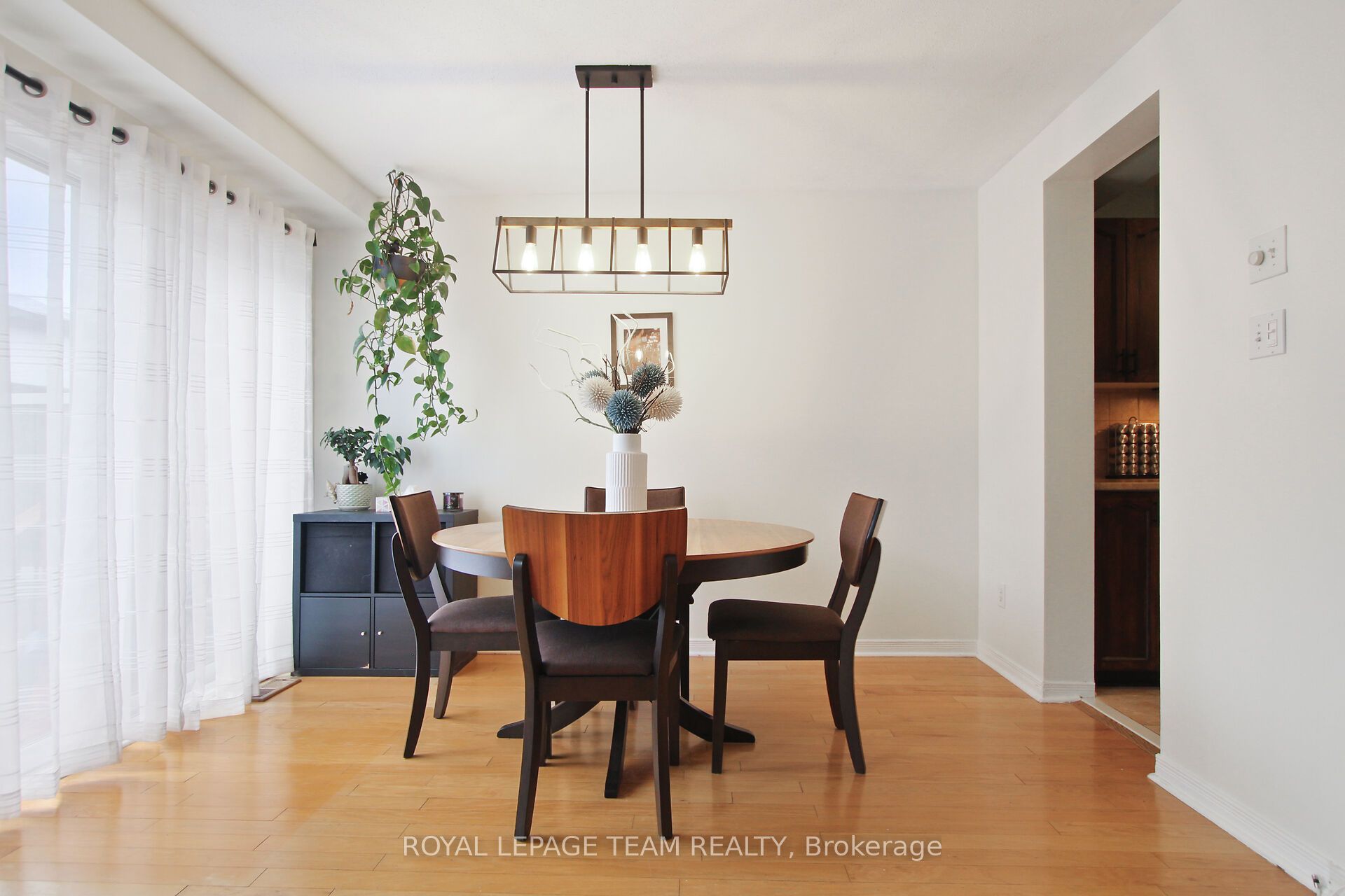 2091 Hiboux Street E Property Photo 12