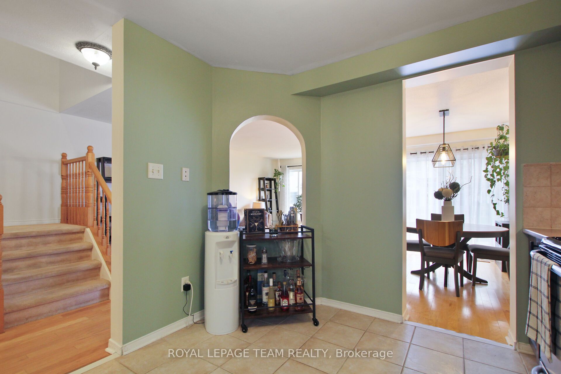 2091 Hiboux Street E Property Photo 13