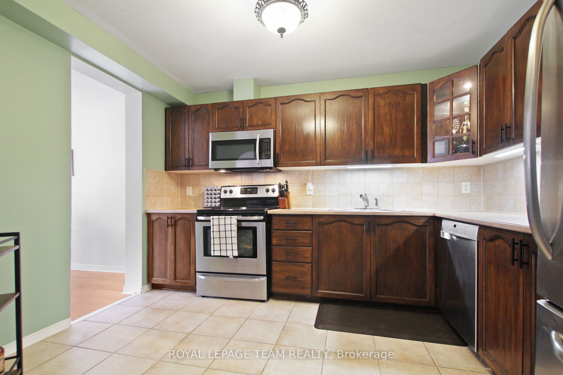 2091 Hiboux Street E Property Photo 14