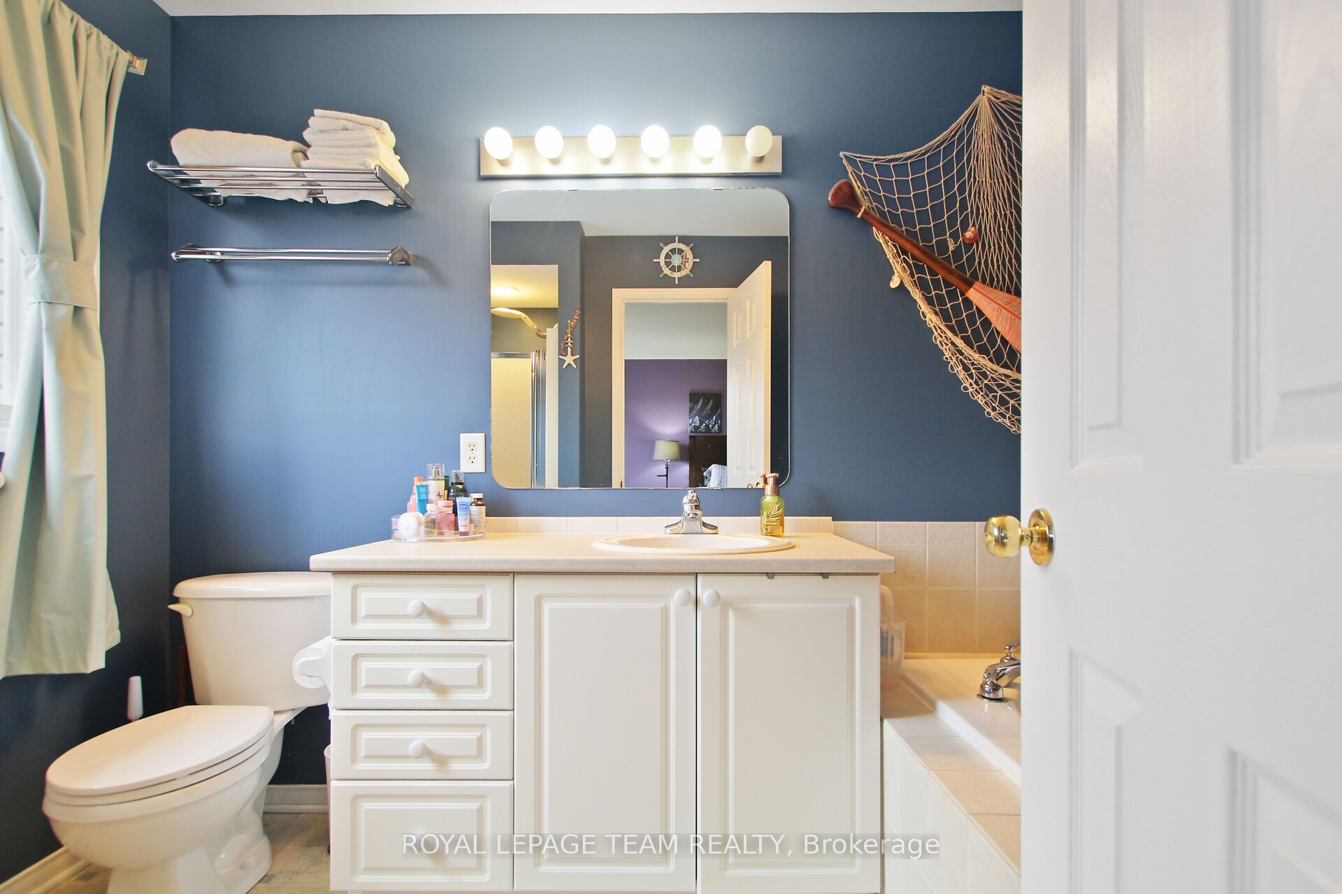 2091 Hiboux Street E Property Photo 20