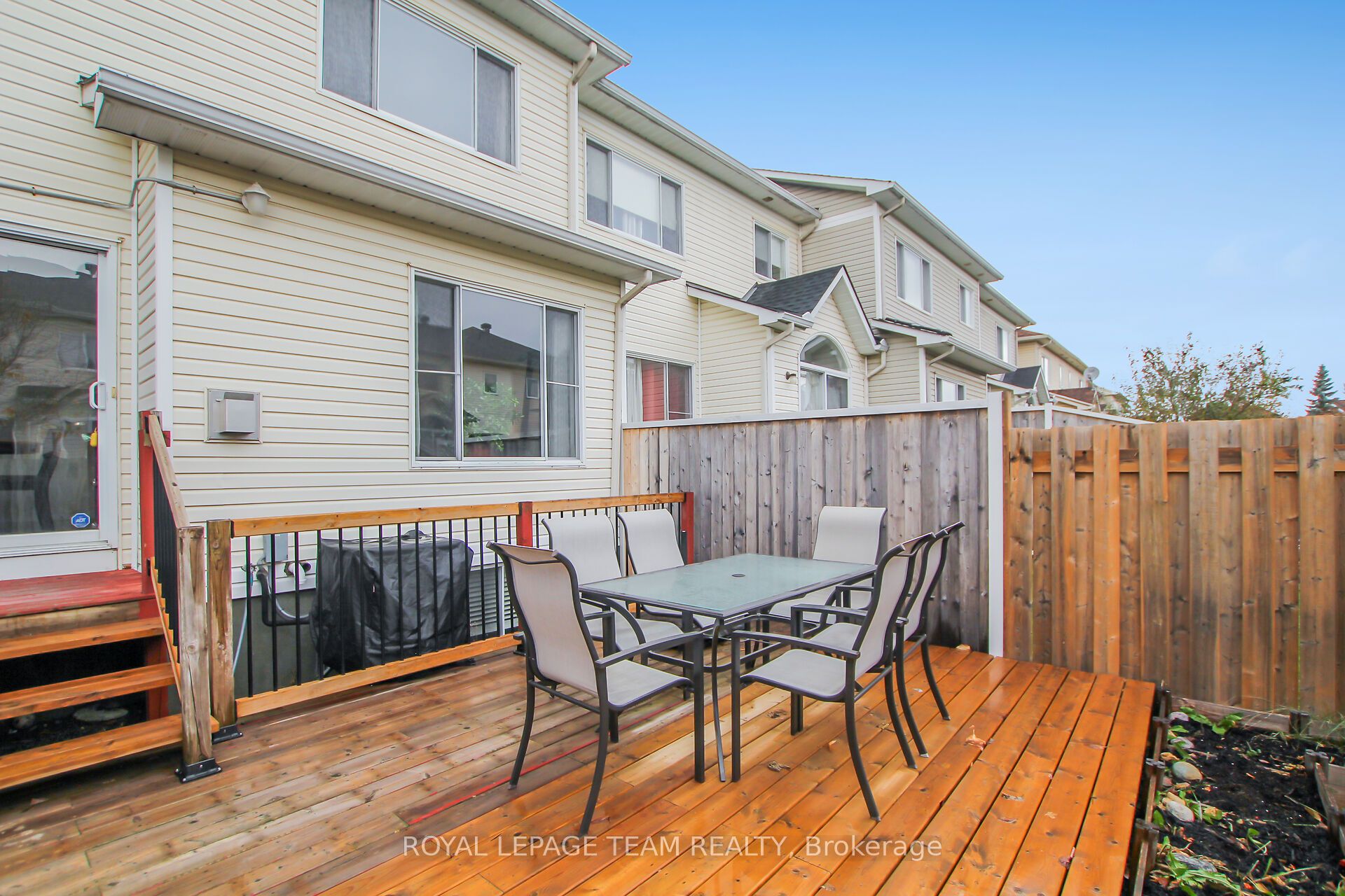 2091 Hiboux Street E Property Photo 32