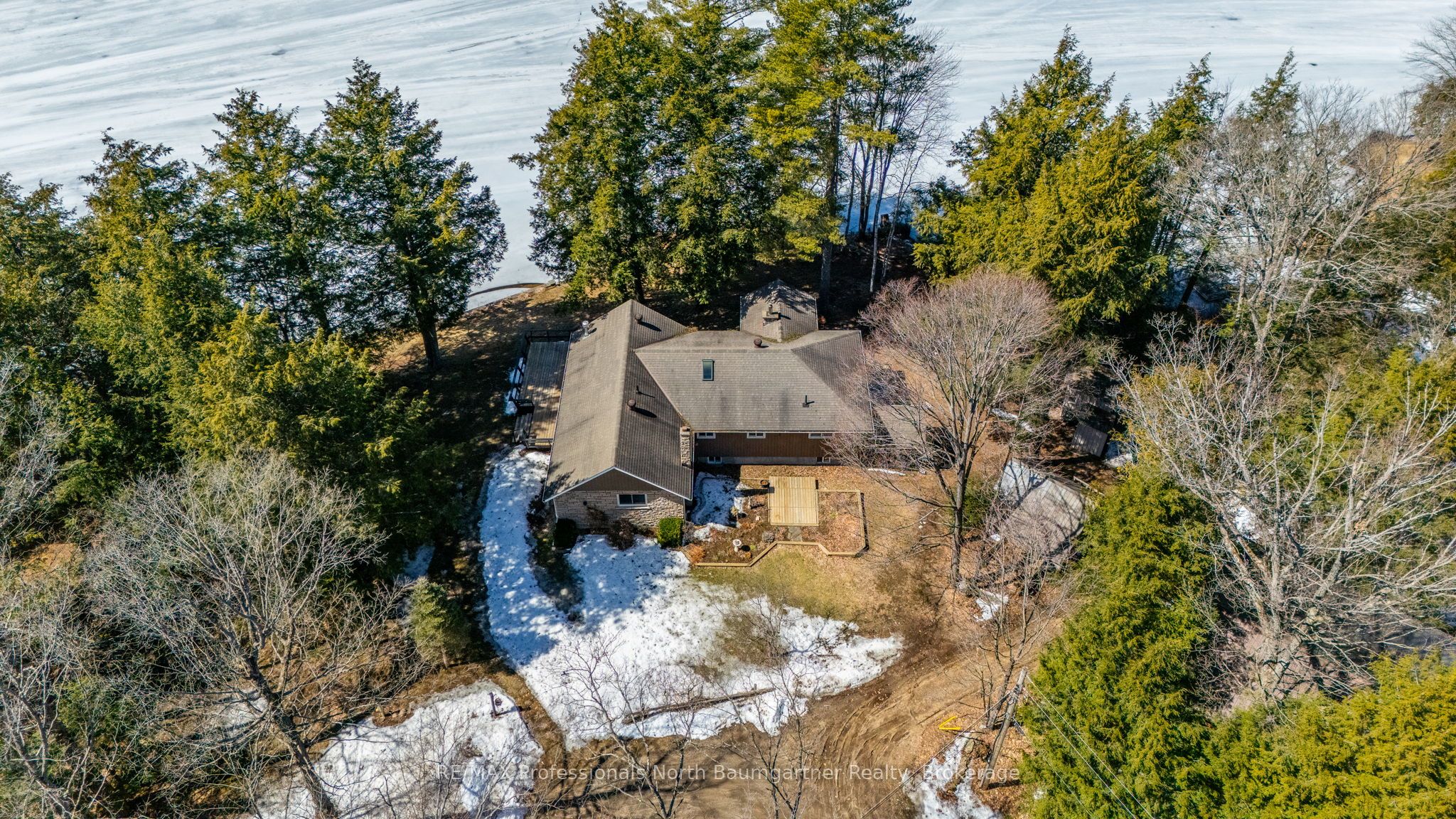 33 Grove Lane Property Photo