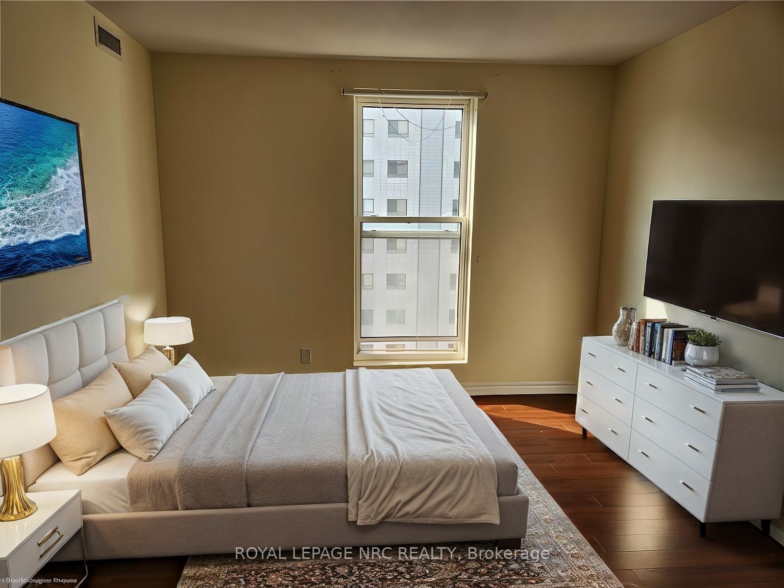 135 James Street S 812 Property Photo 6