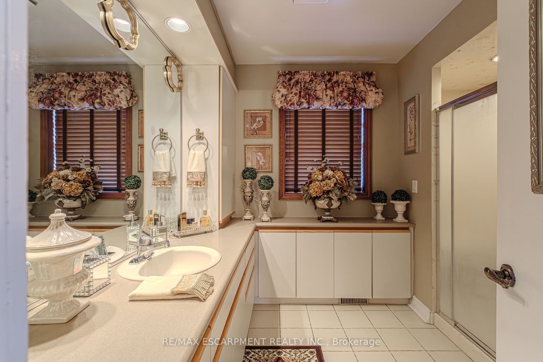 136 Country Club Drive Property Photo 36