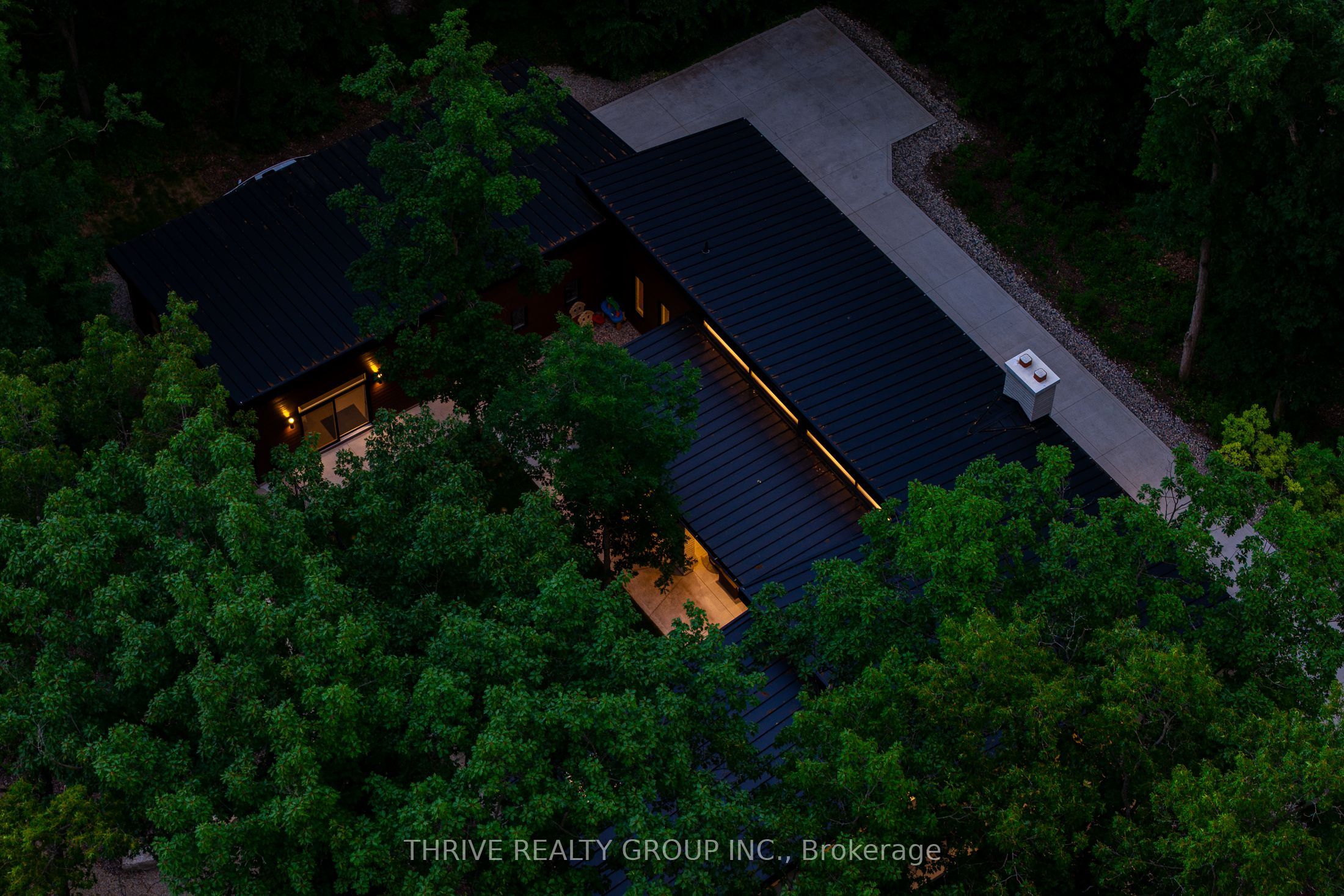10107 Pinery Bluffs Road Property Photo 4
