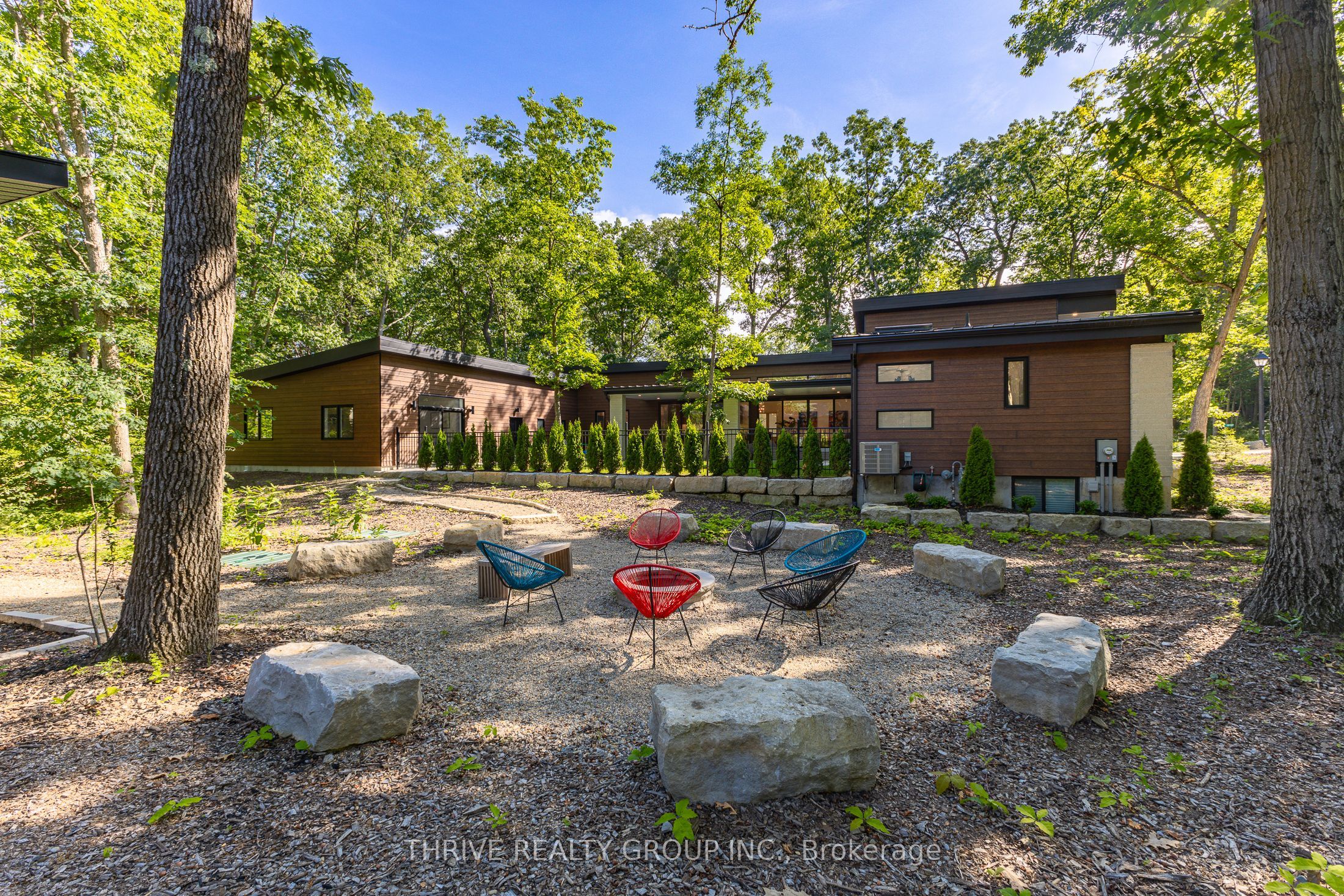 10107 Pinery Bluffs Road Property Photo 6