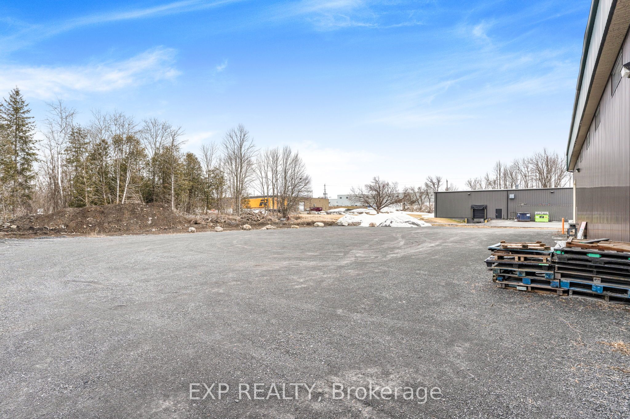 299 Industrial Boulevard Property Photo 4