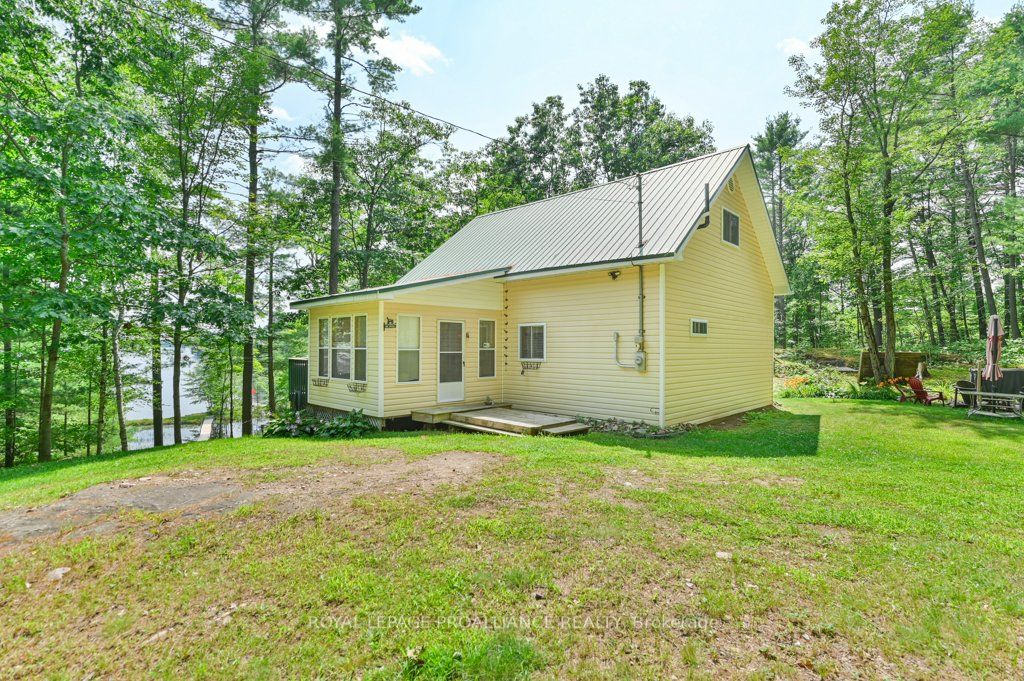184d Pearson Pond Road Property Photo